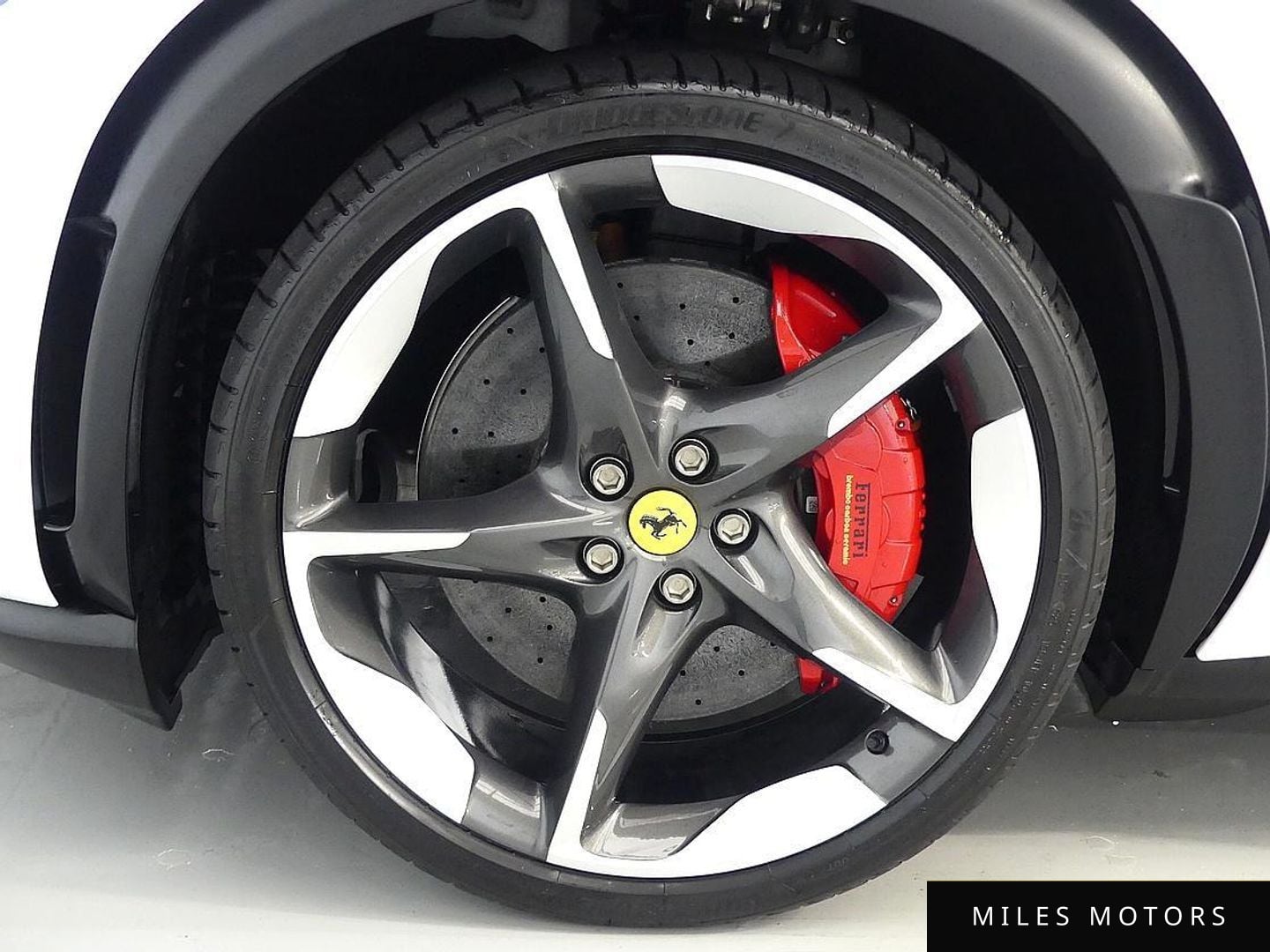 Ferrari 푸로산게 2025 — миниатюра 4