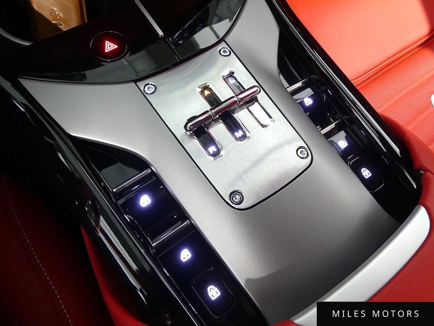 Ferrari 푸로산게 2025 — миниатюра 7