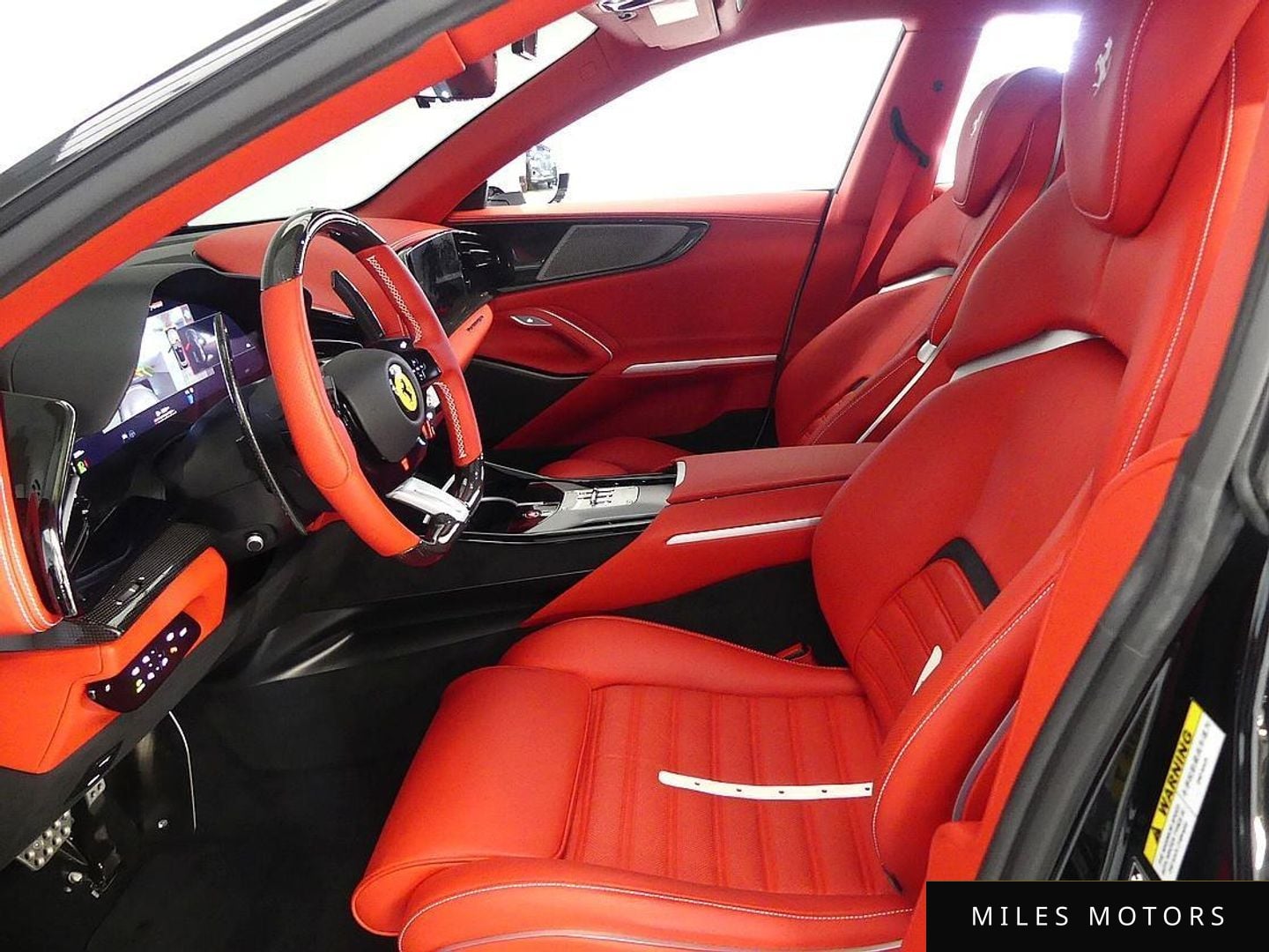 Ferrari 푸로산게 2025 — миниатюра 9