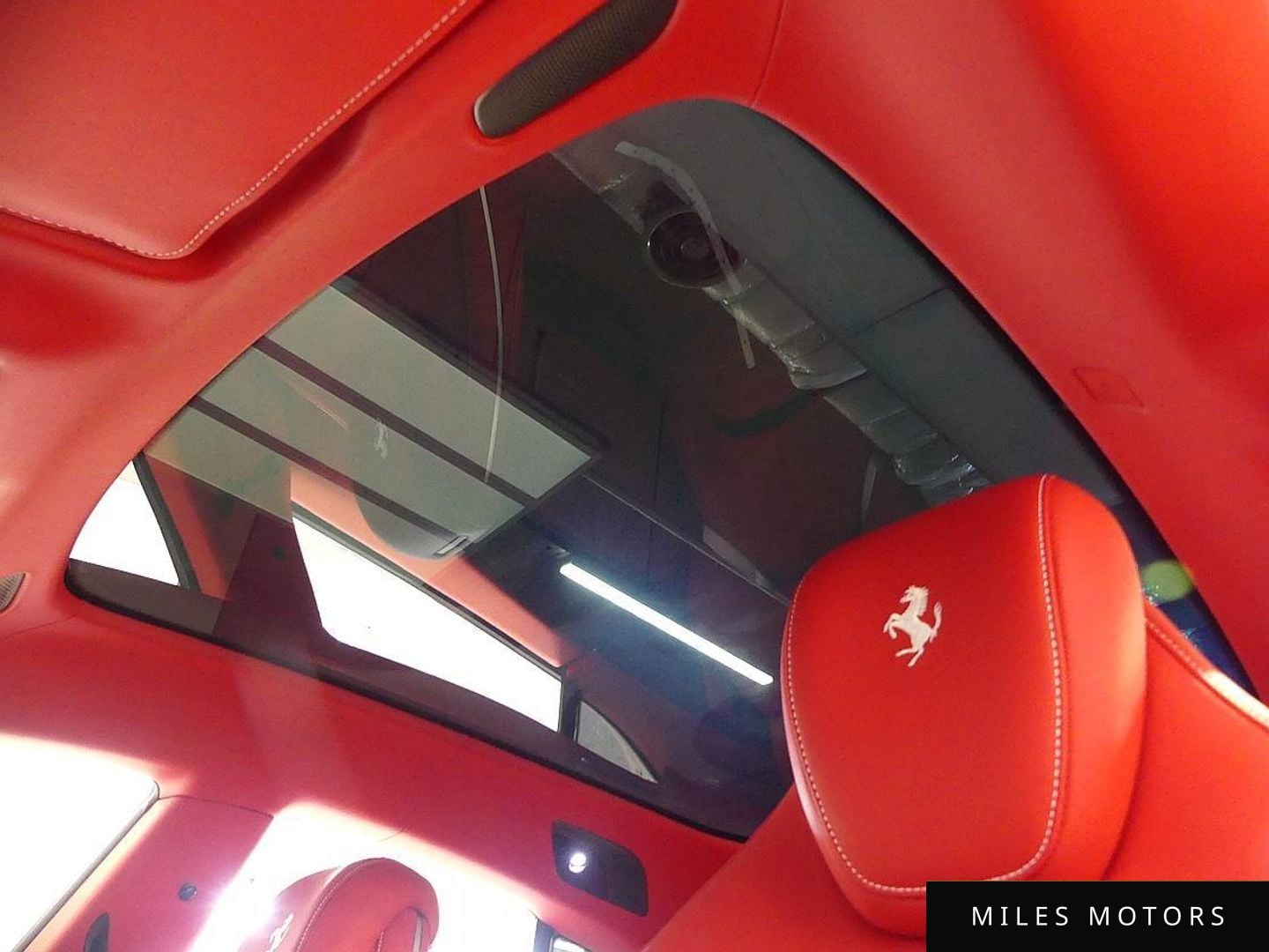 Ferrari 푸로산게 2025 — миниатюра 12