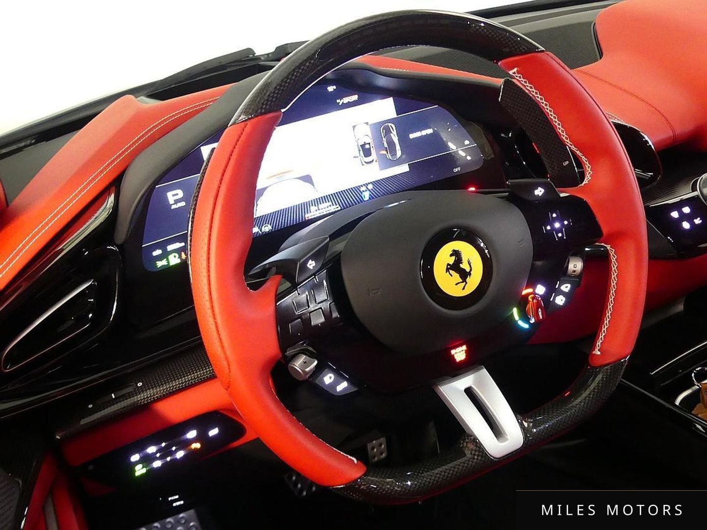 Ferrari 푸로산게 2025 — миниатюра 16