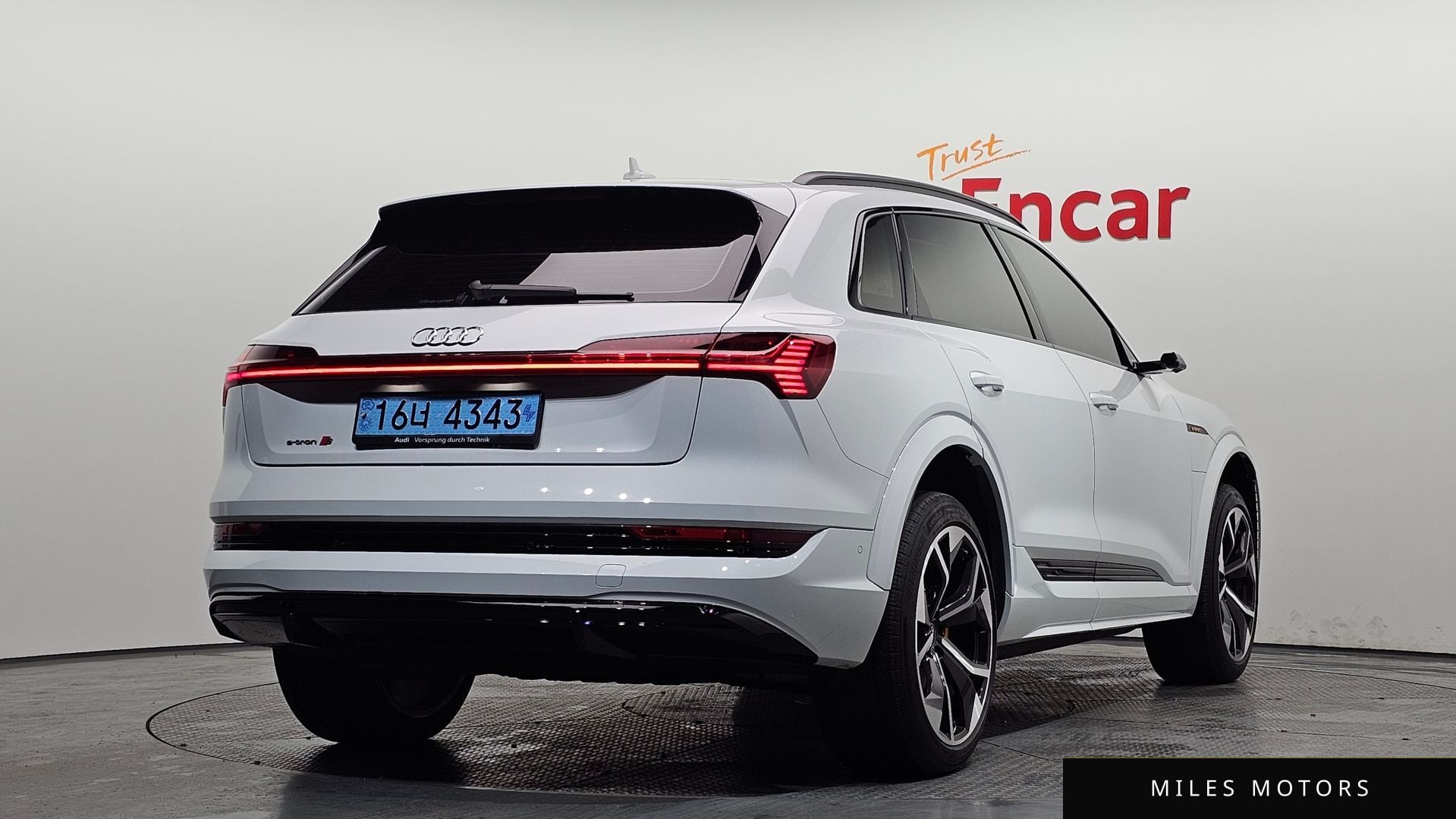 Audi e-트론 2022 — миниатюра 2