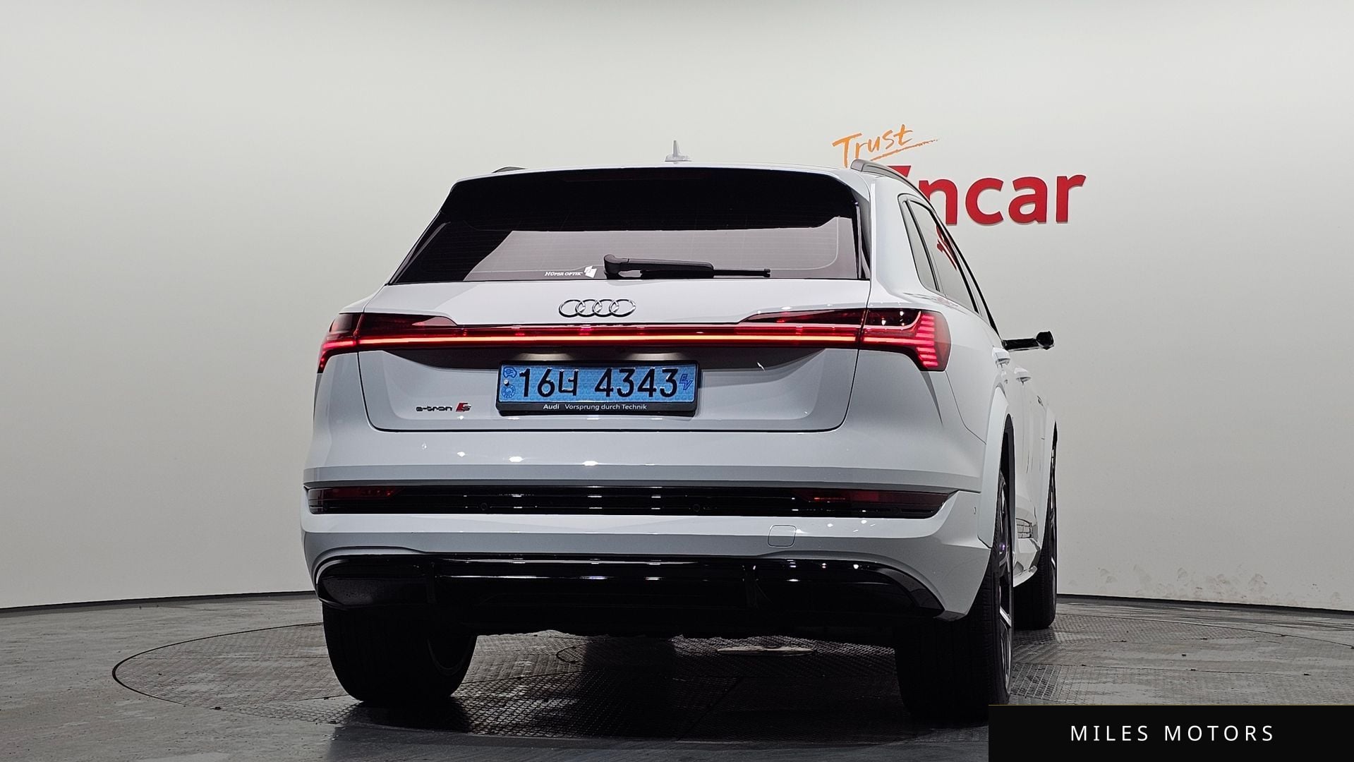 Audi e-트론 2022 — миниатюра 4