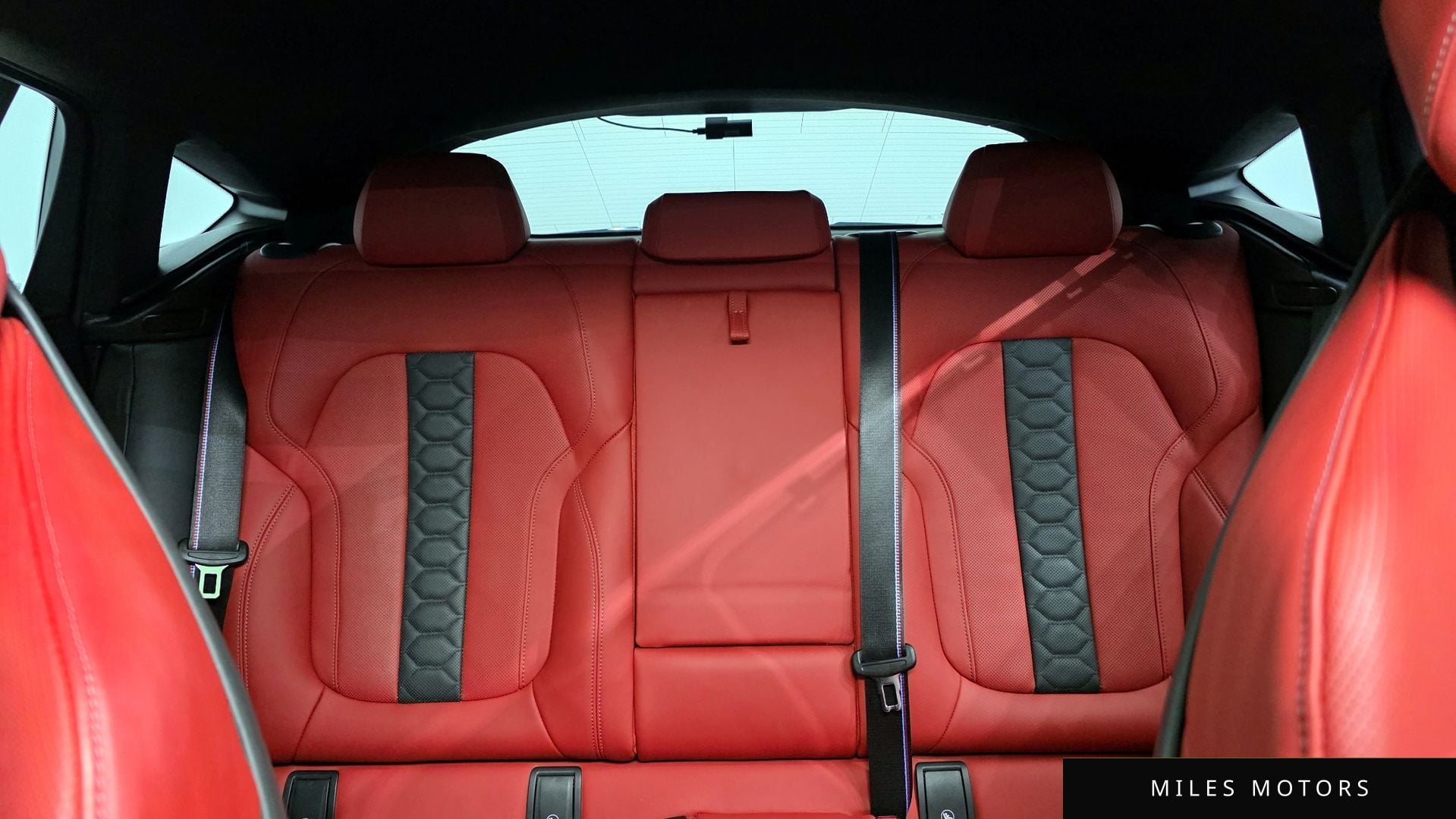 BMW X6M (G06) 2023 — миниатюра 31
