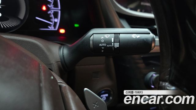 Лексус ES300h 2019 — миниатюра 30
