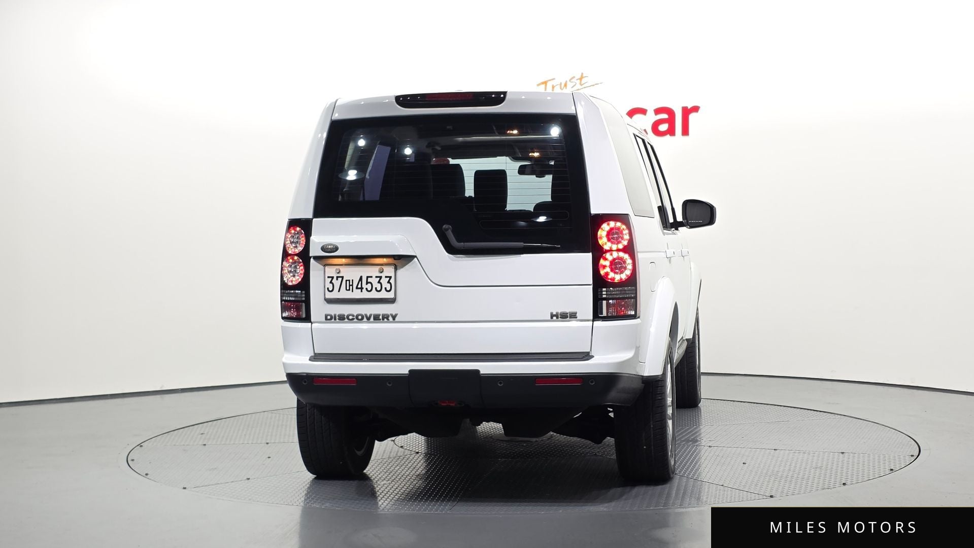 Land Rover Discovery 2014 — миниатюра 4