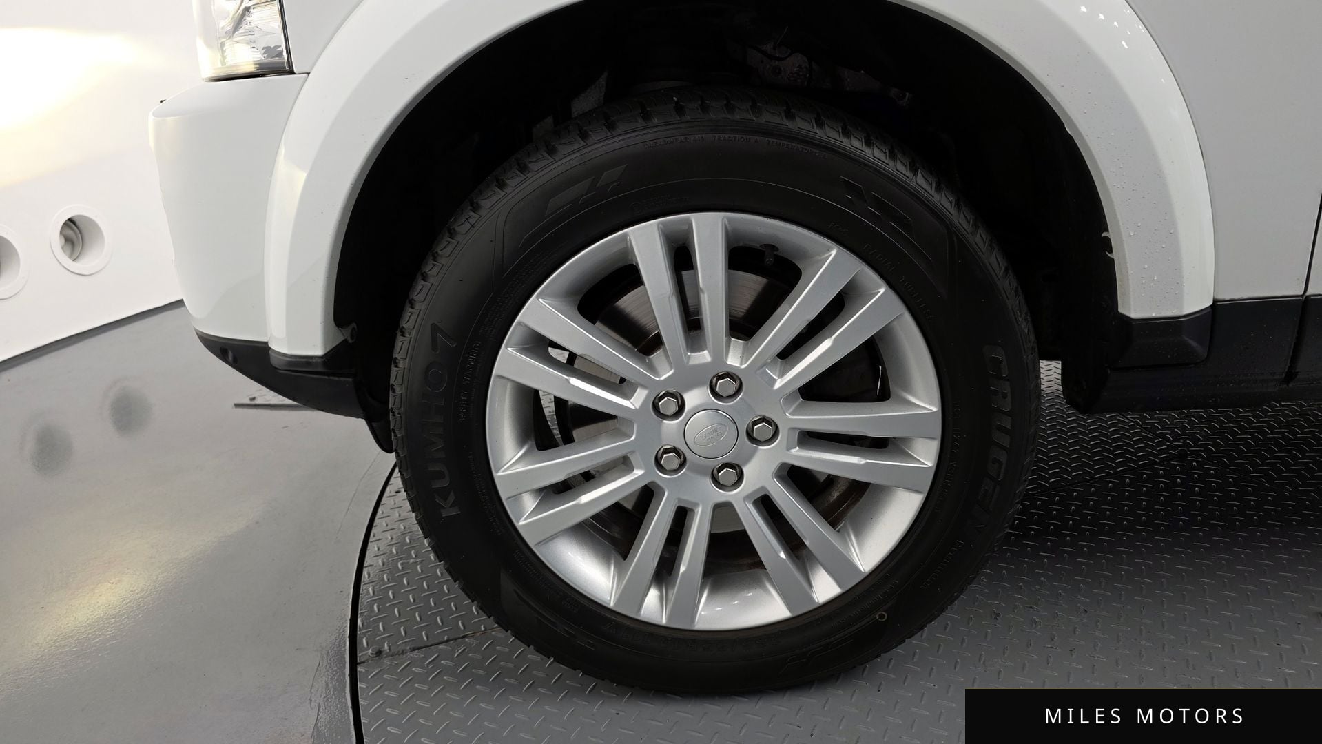 Land Rover Discovery 2014 — миниатюра 5