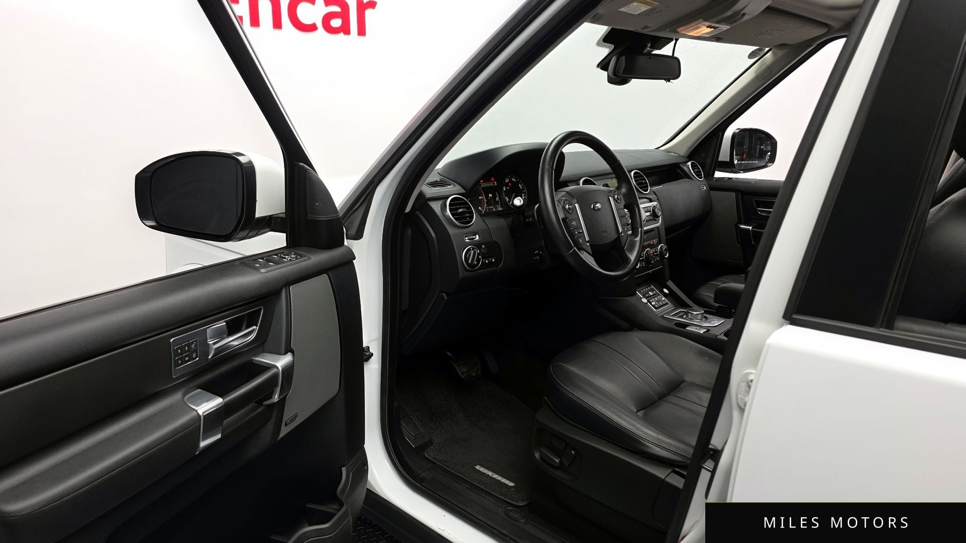 Land Rover Discovery 2014 — миниатюра 10
