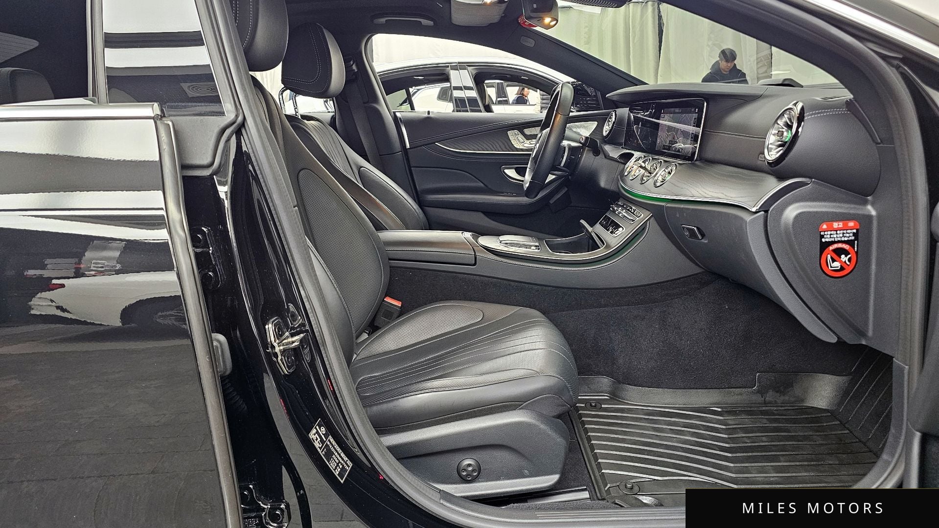Mercedes-Benz CLS-클래스 C257 2022 — миниатюра 17