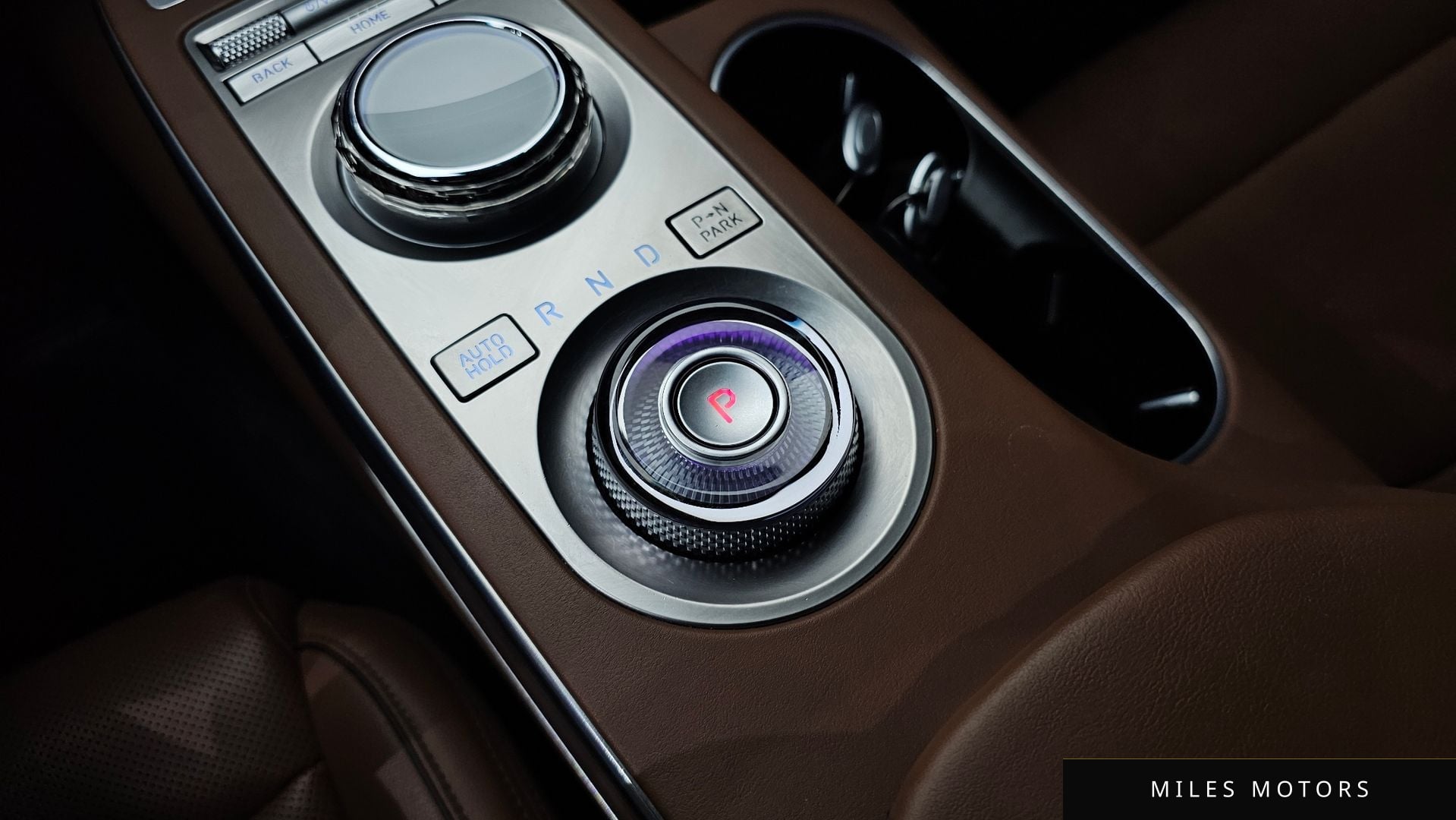 Genesis GV70 2022 — миниатюра 12