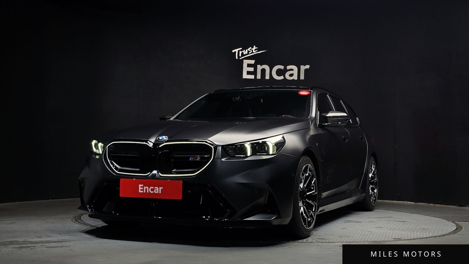 BMW M5 (G90) 2026 — фото 1 из 12