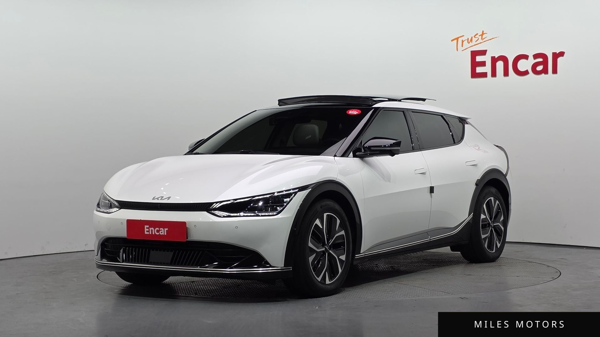 Kia EV6 2023 — фото 1 из 12
