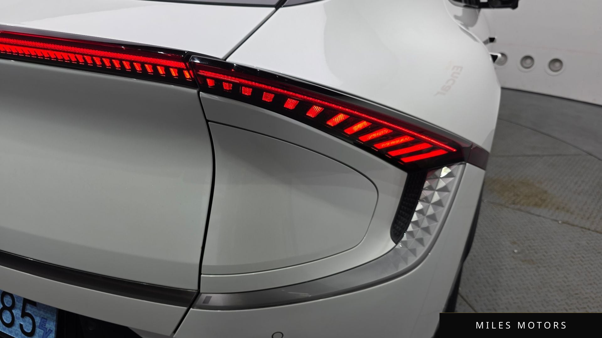 Kia EV6 2023 — миниатюра 9