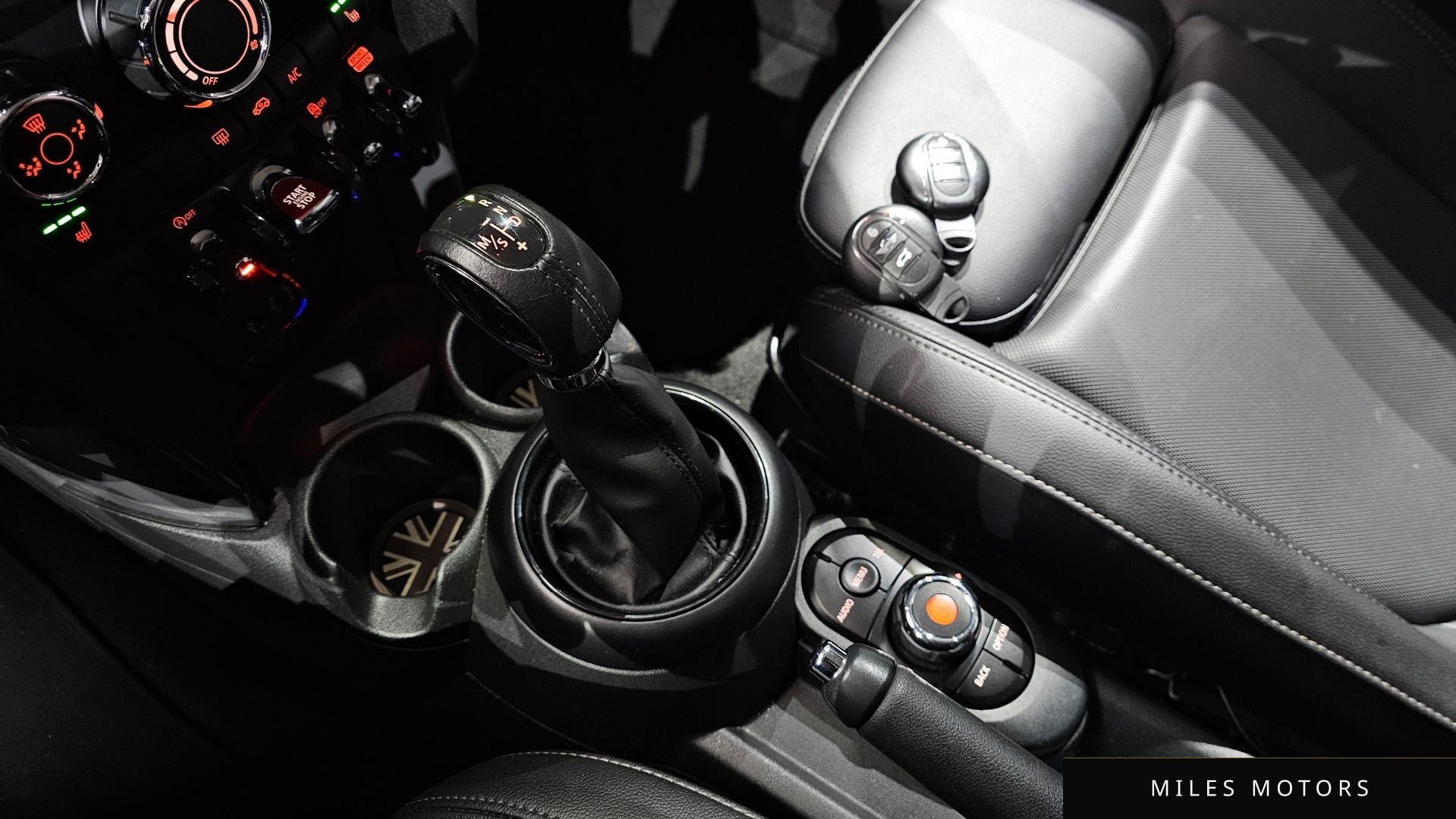 MINI Cooper 2018 — миниатюра 12