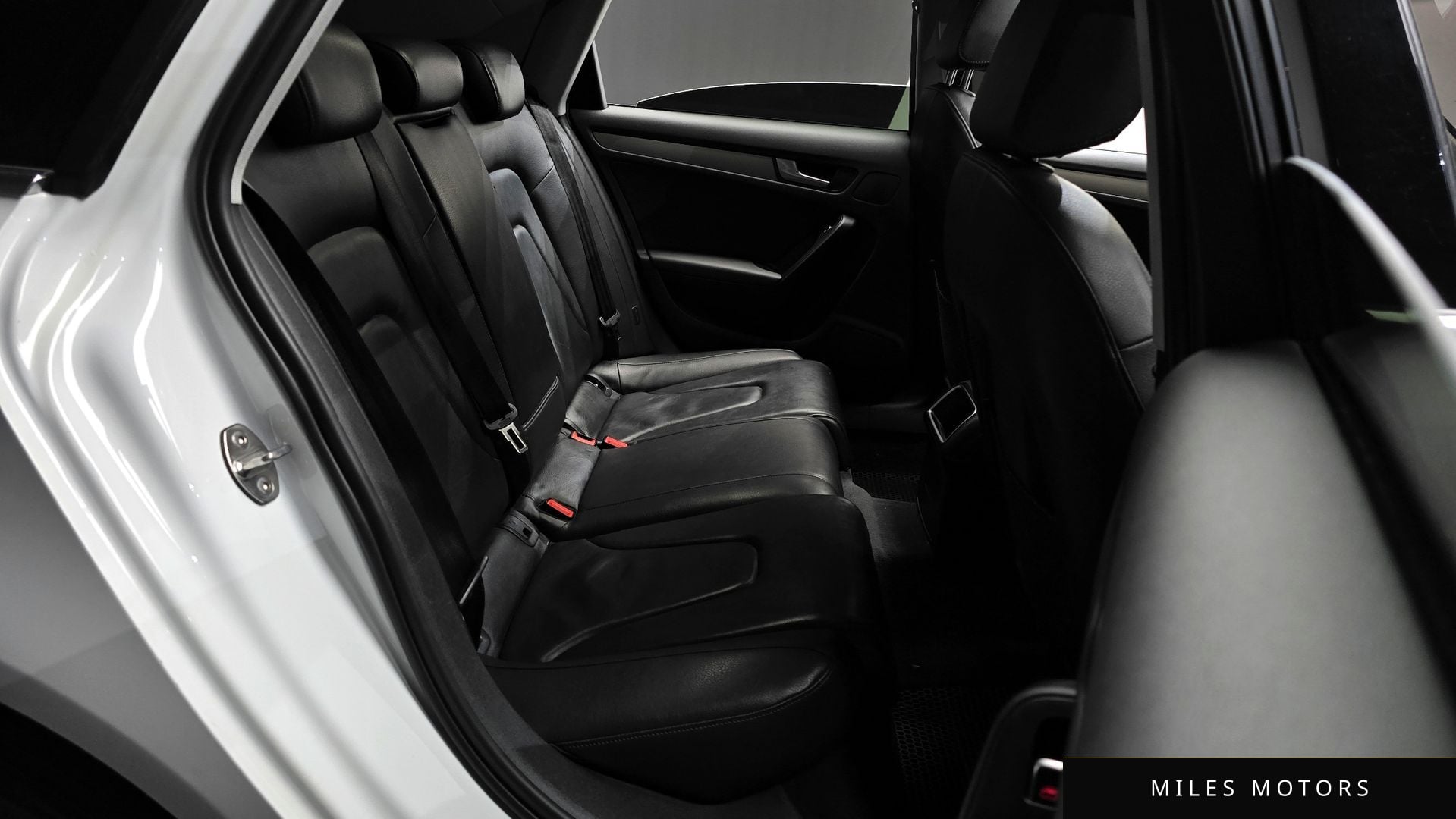 Audi A4 2015 — миниатюра 11