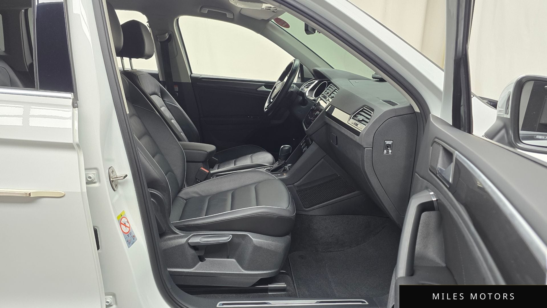 Volkswagen 티구안 2020 — миниатюра 17