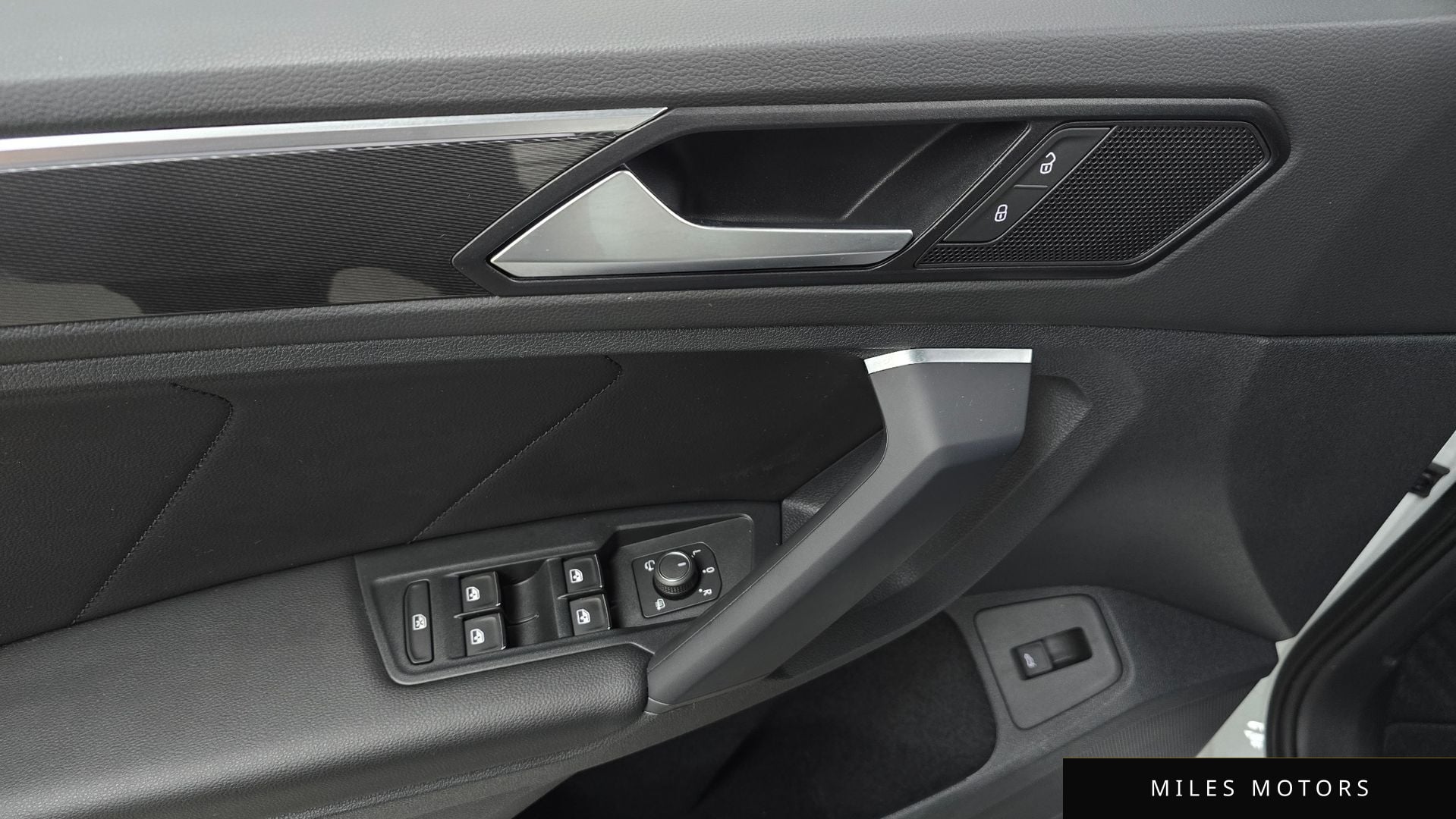 Volkswagen 티구안 2020 — миниатюра 27