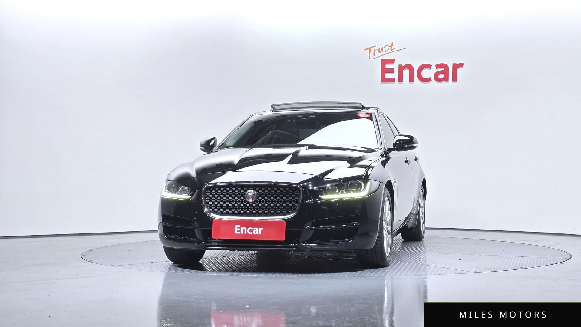 Jaguar XE 2017 — миниатюра 3