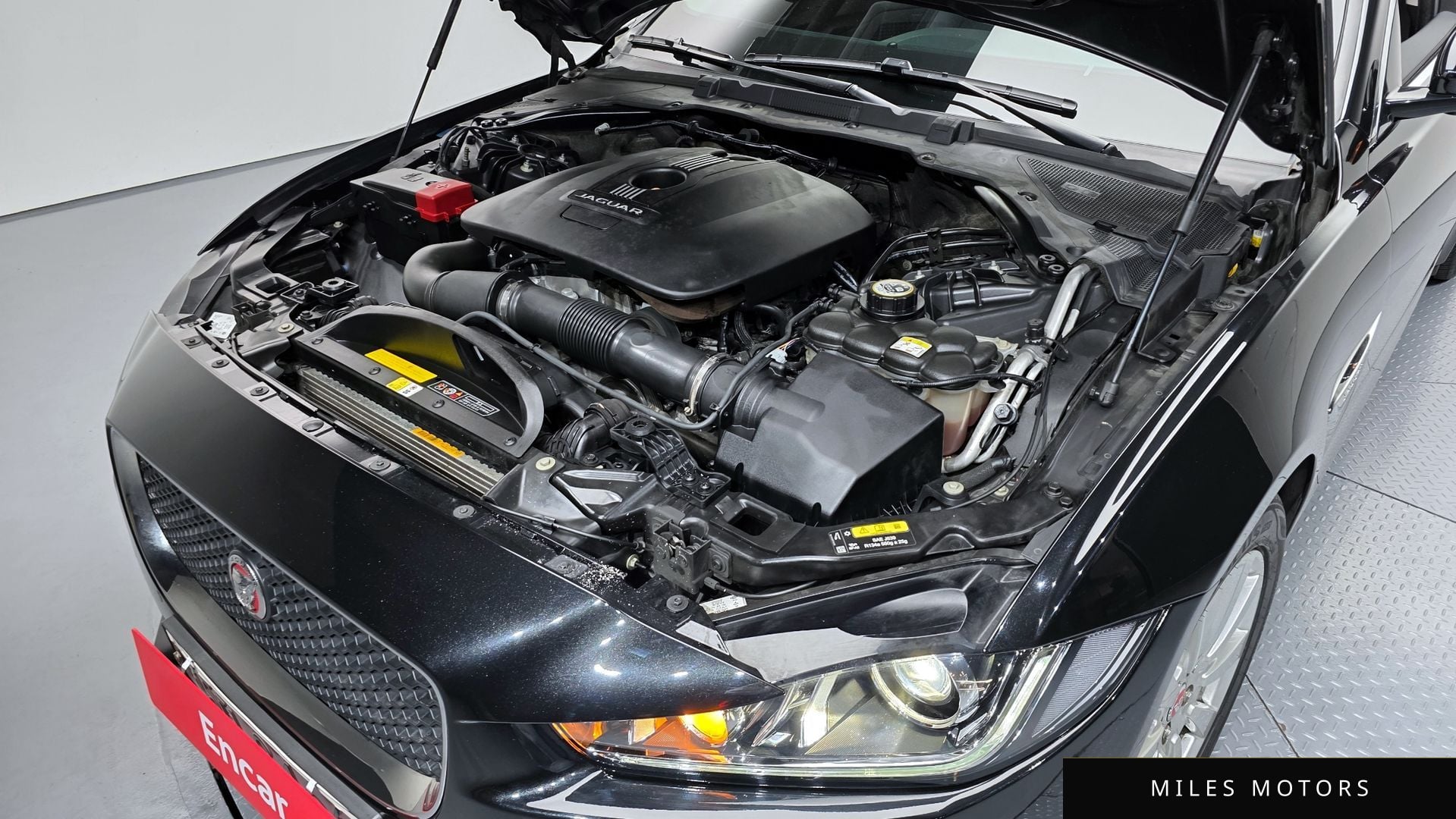 Jaguar XE 2017 — миниатюра 6
