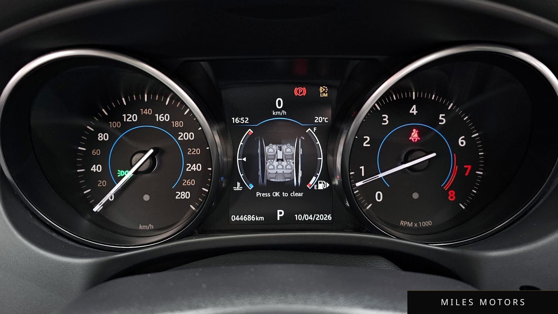 Jaguar XE 2017 — миниатюра 11