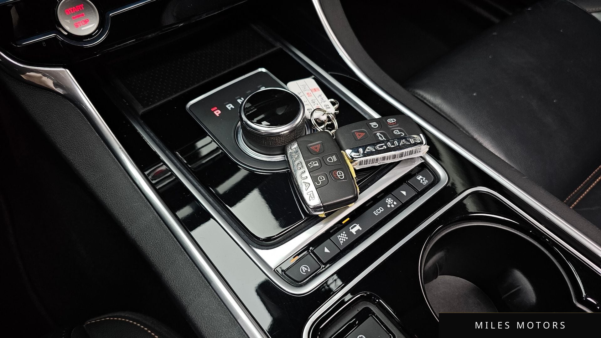 Jaguar XE 2017 — миниатюра 12