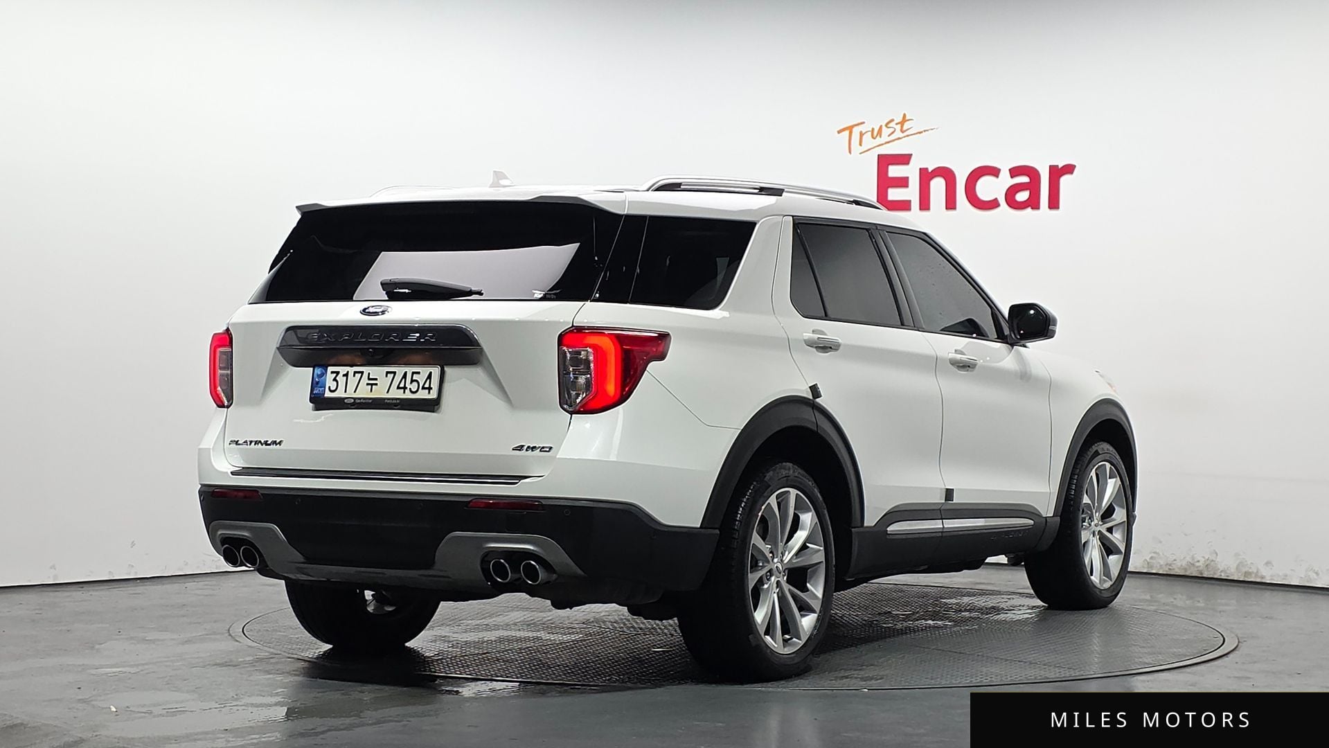 Ford Explorer 2022 — миниатюра 2