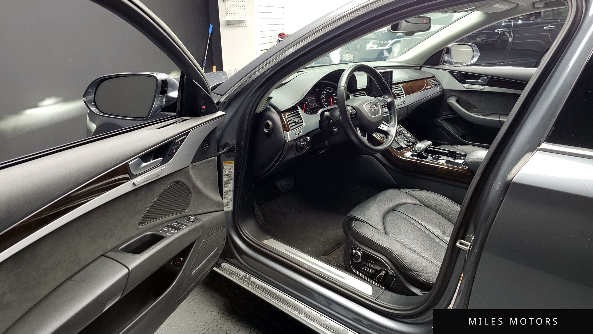 Audi A8 2015 — миниатюра 10