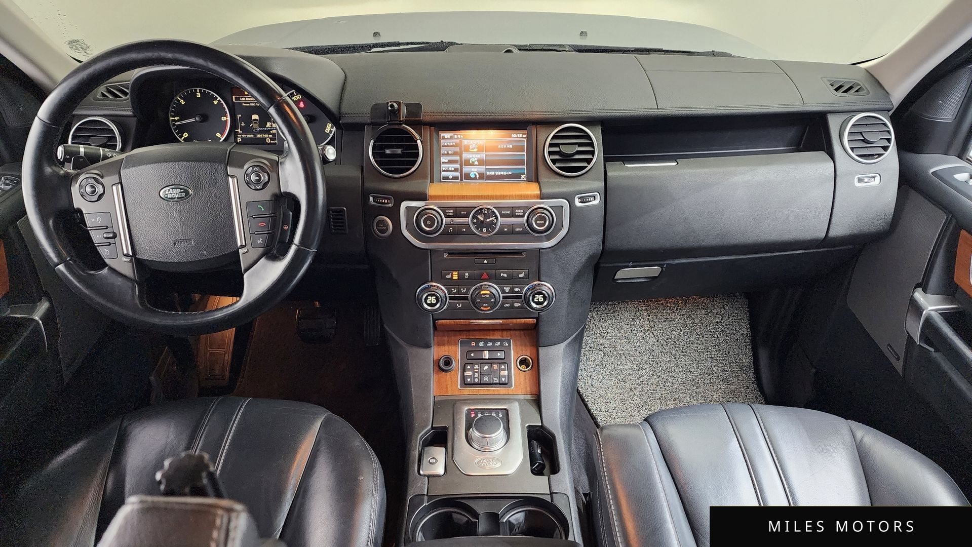 Land Rover Discovery 2015 — миниатюра 7