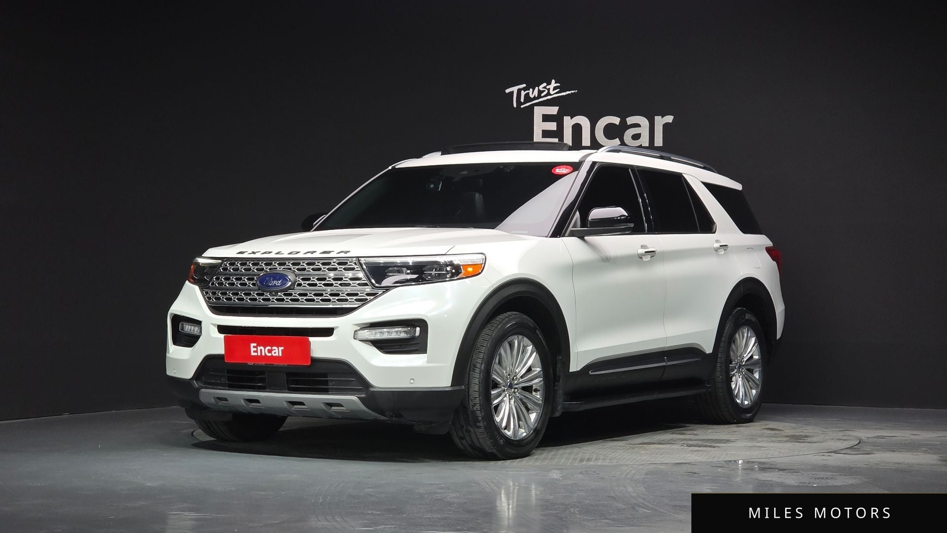 Ford Explorer 2020 — фото 1 из 12