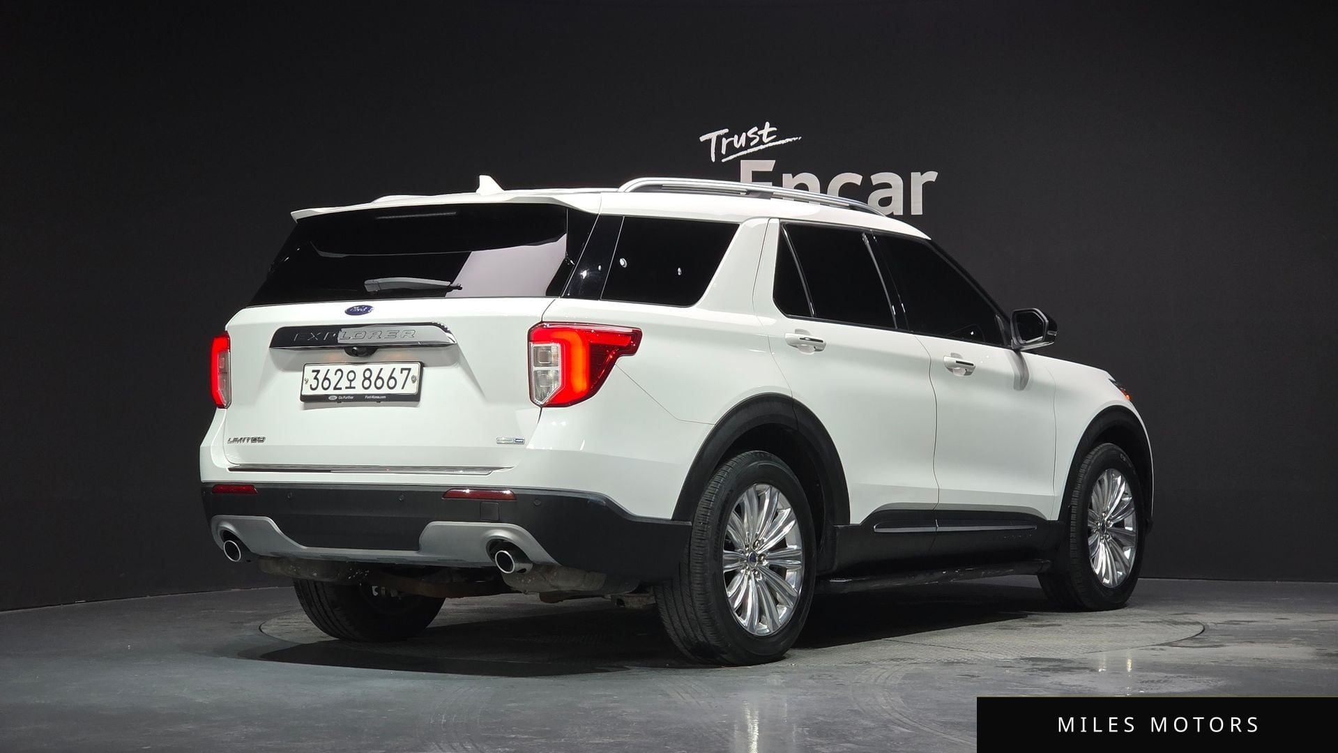 Ford Explorer 2020 — миниатюра 2