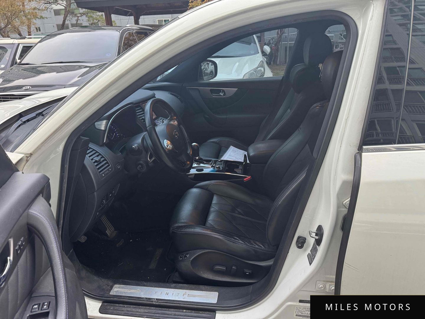 Infiniti QX70 2016 — миниатюра 9
