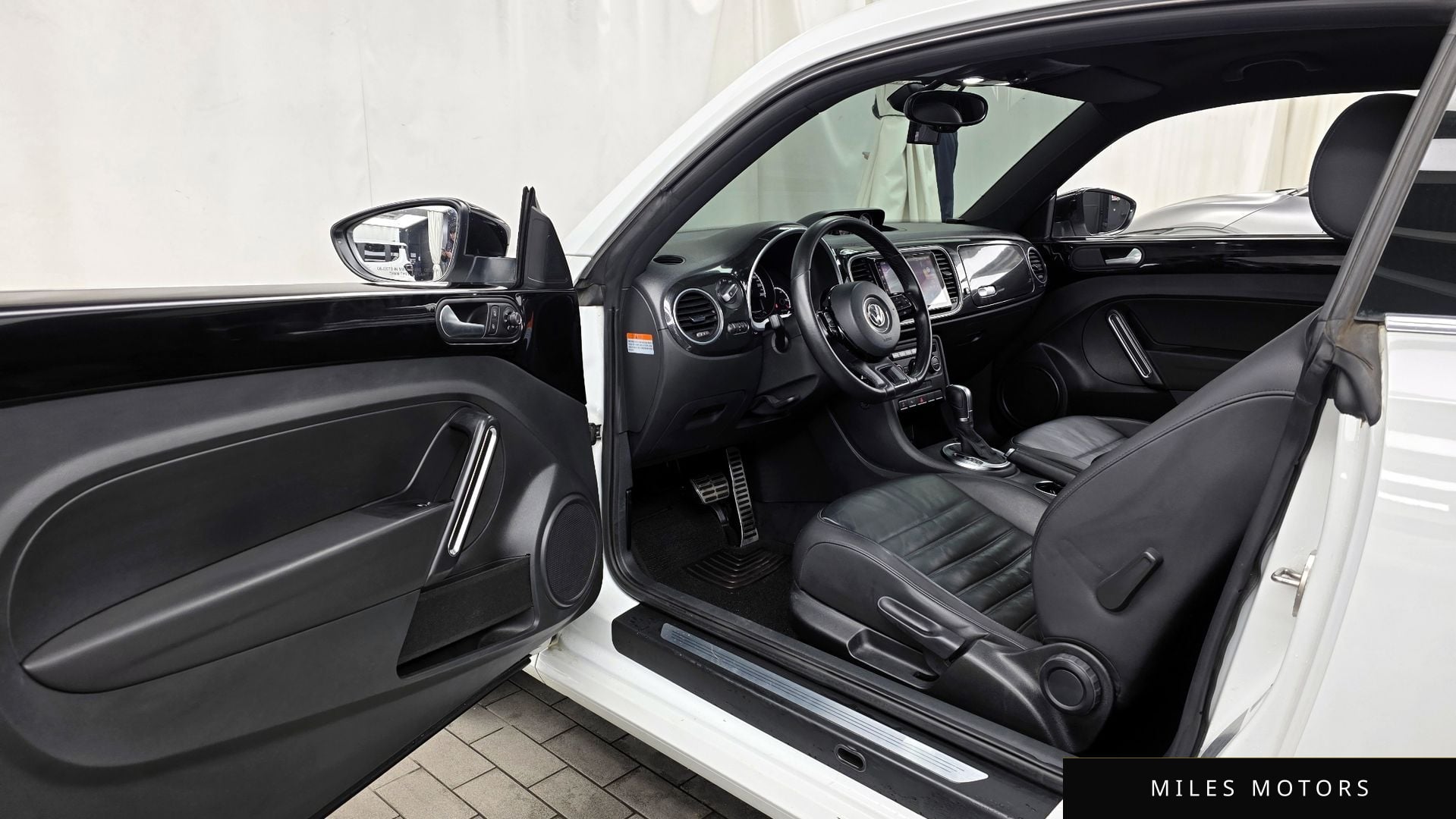 Volkswagen Beetle 2016 — миниатюра 10