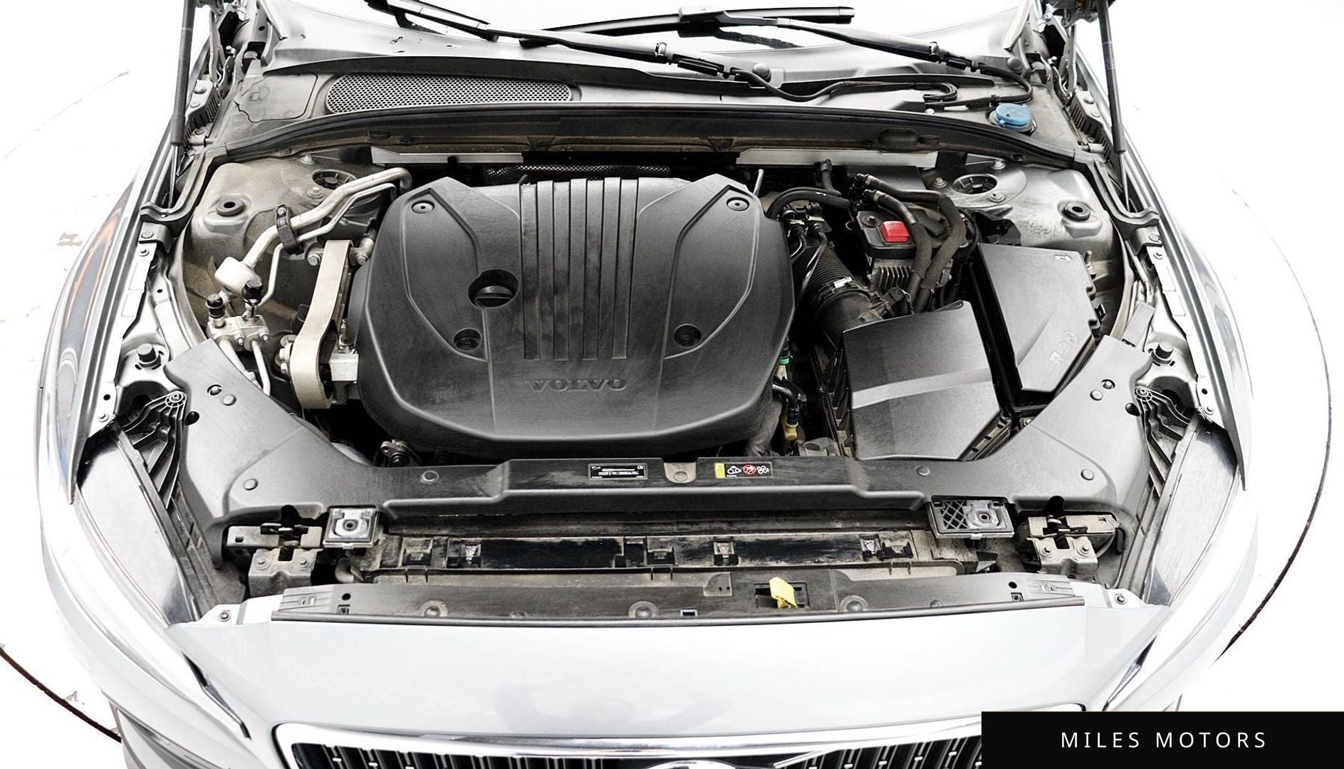 Volvo V60 2021 — миниатюра 6