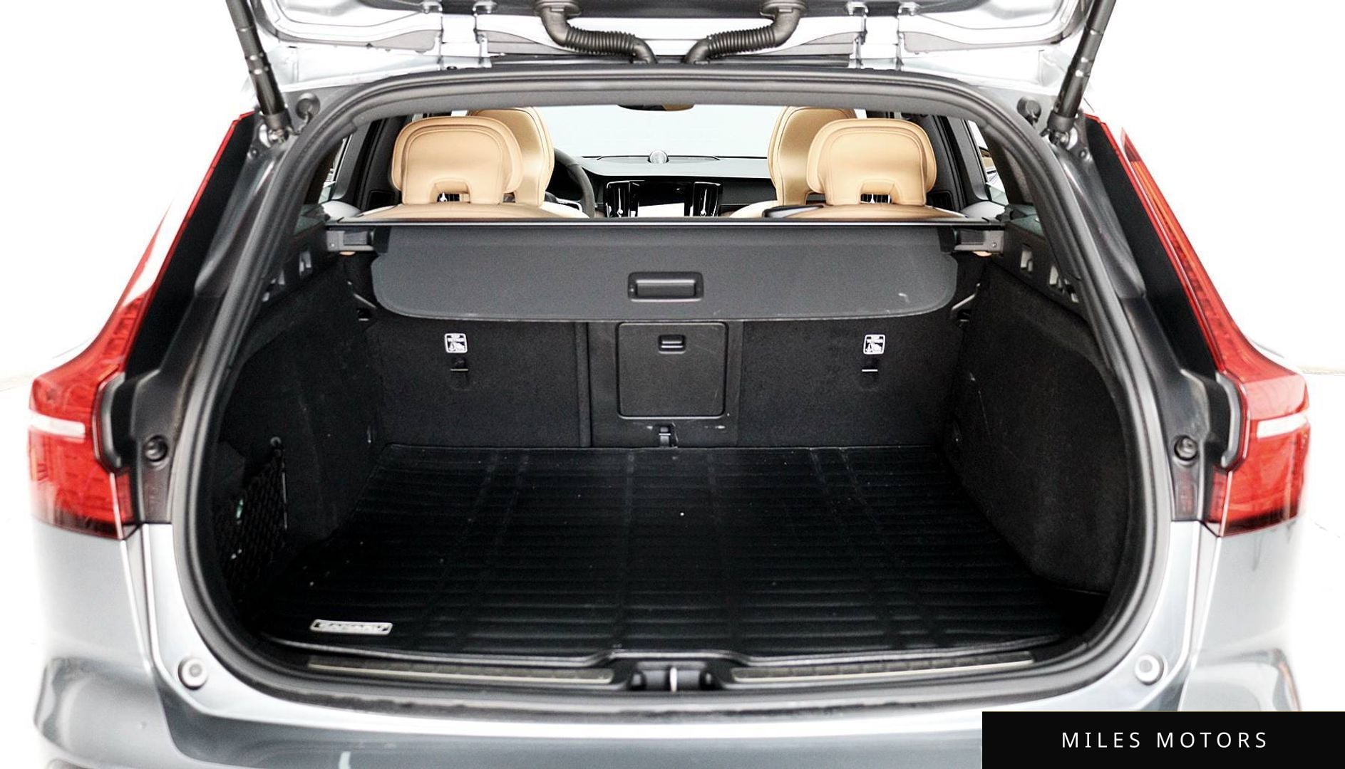 Volvo V60 2021 — миниатюра 12