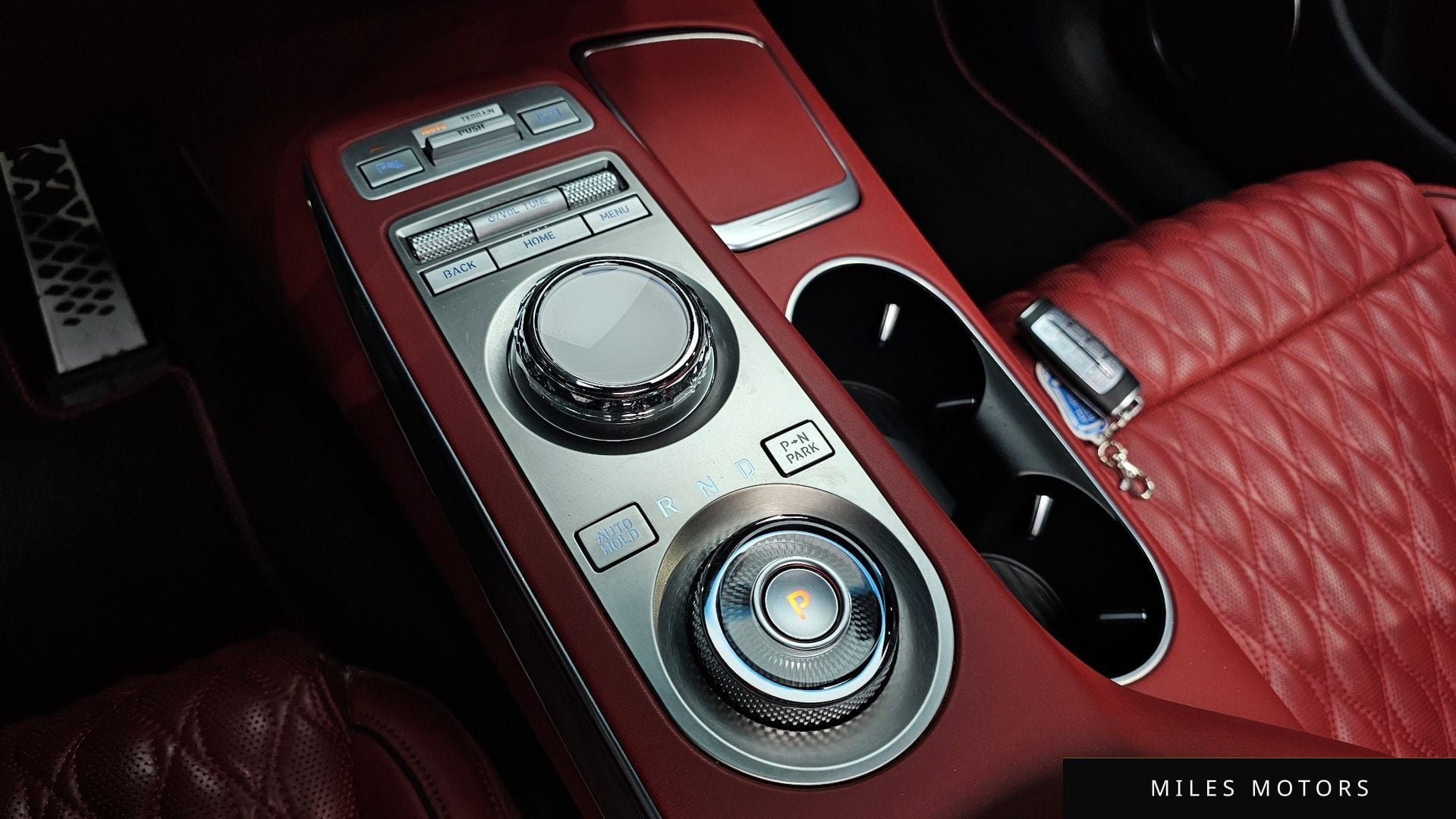 Genesis GV70 2023 — миниатюра 12