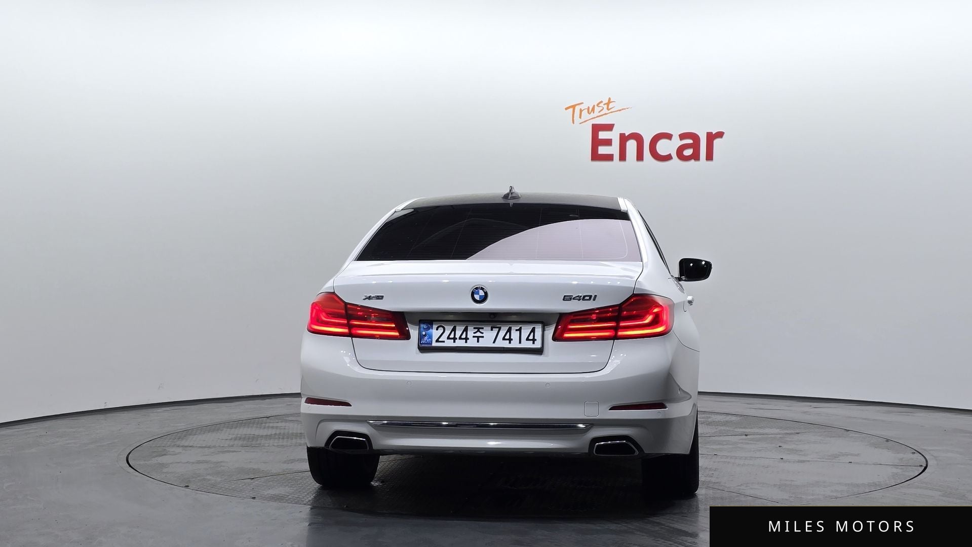 BMW 5 Series (G30) 2018 — миниатюра 4
