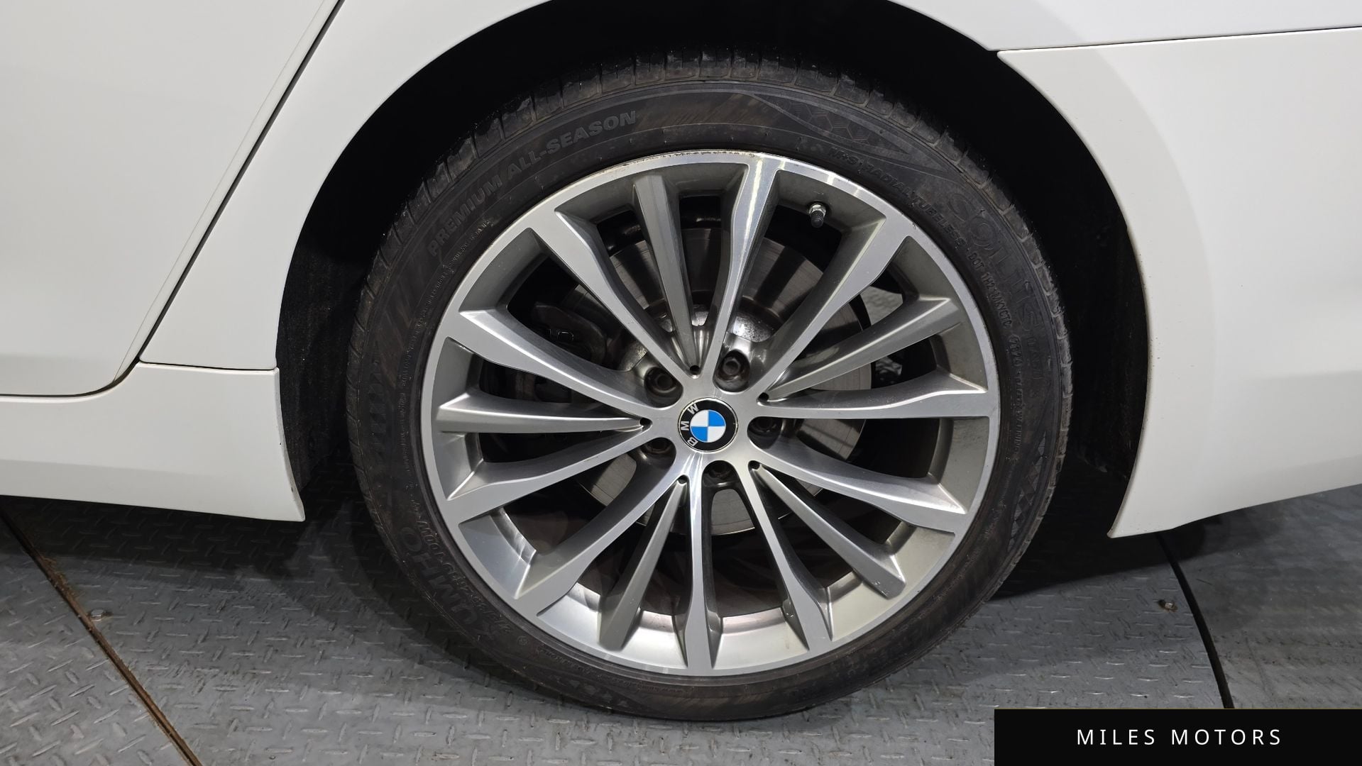 BMW 5 Series (G30) 2018 — миниатюра 7