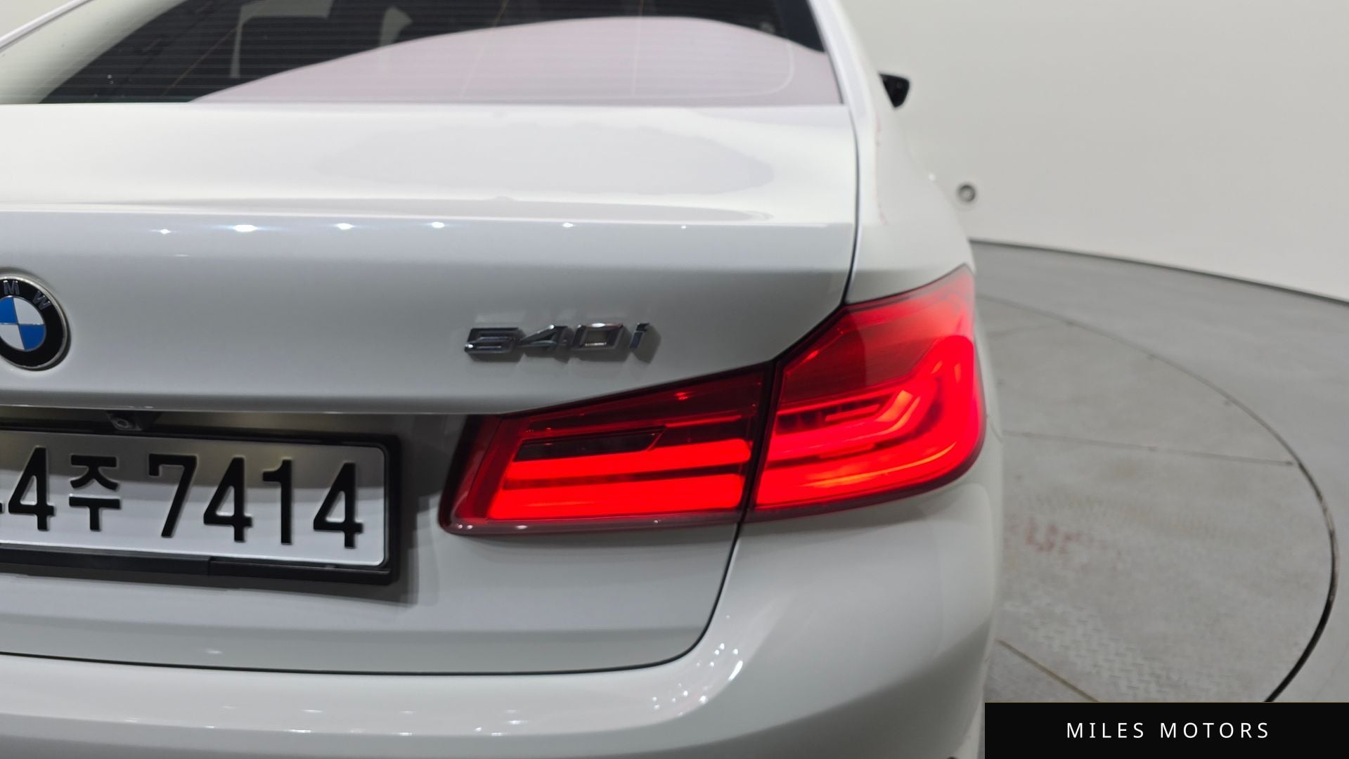 BMW 5 Series (G30) 2018 — миниатюра 9