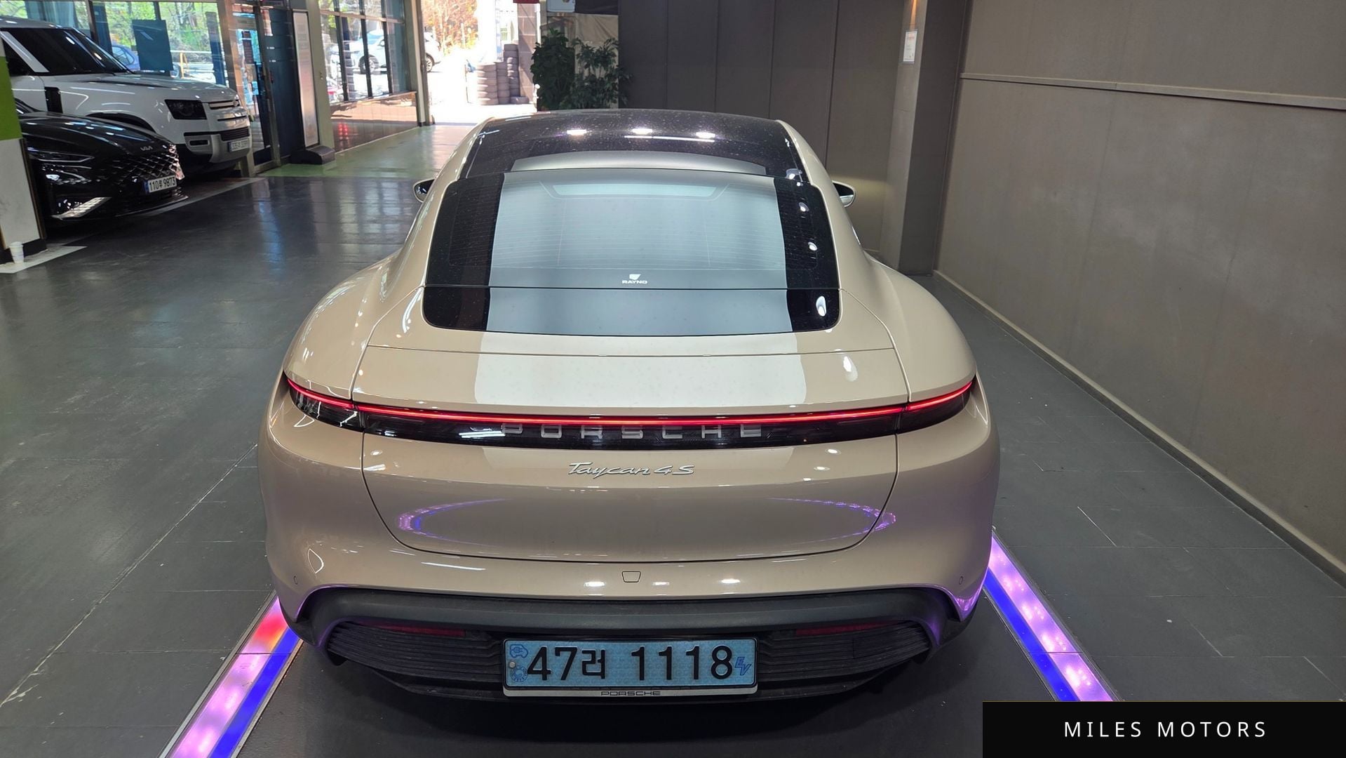 Porsche 타이칸 2021 — миниатюра 6