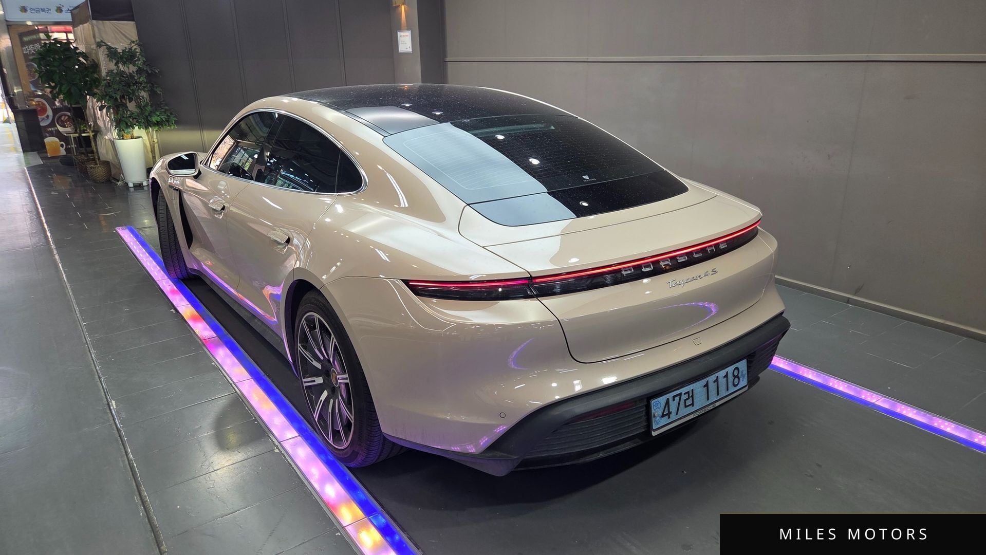 Porsche 타이칸 2021 — миниатюра 7
