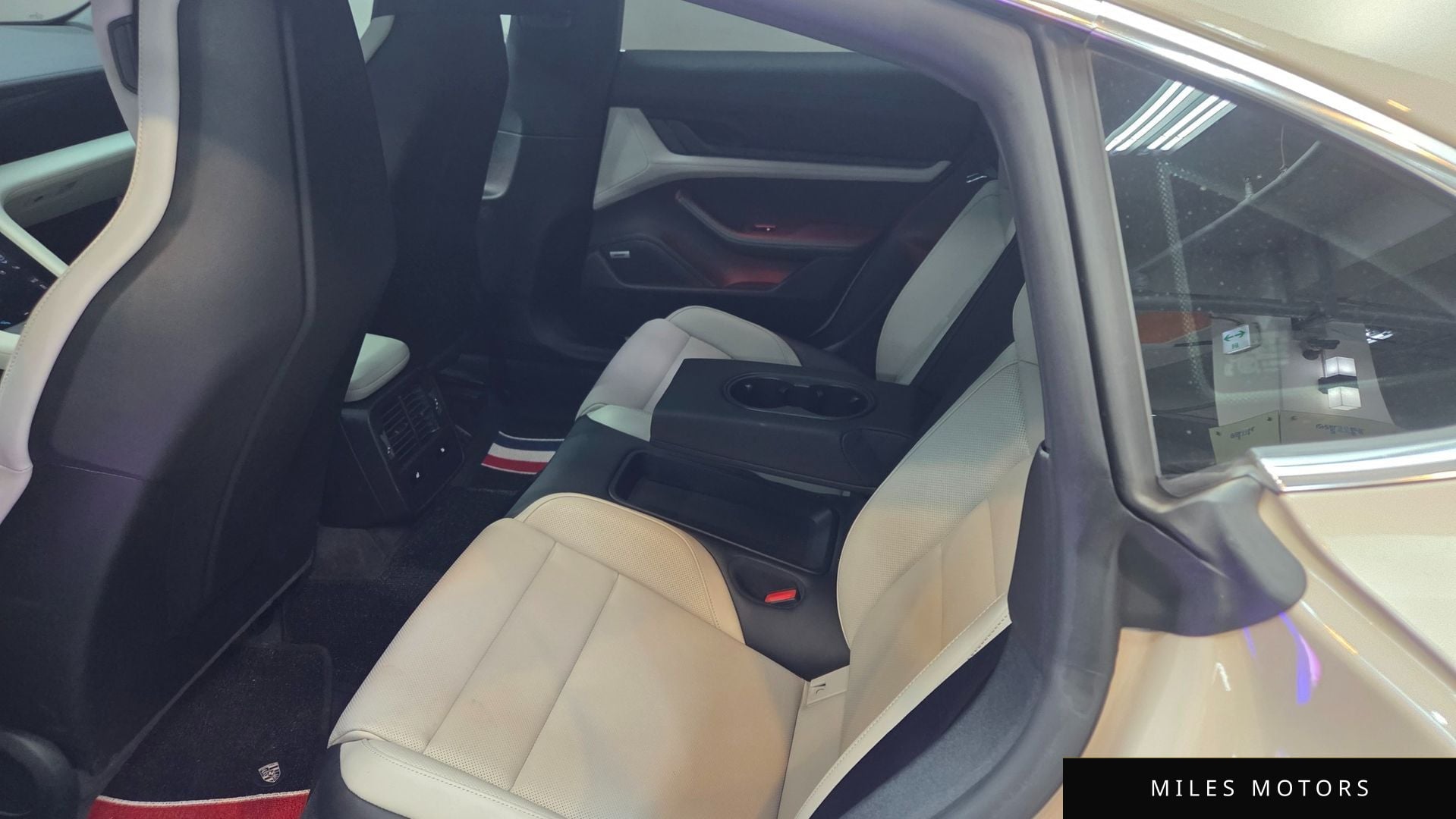 Porsche 타이칸 2021 — миниатюра 10