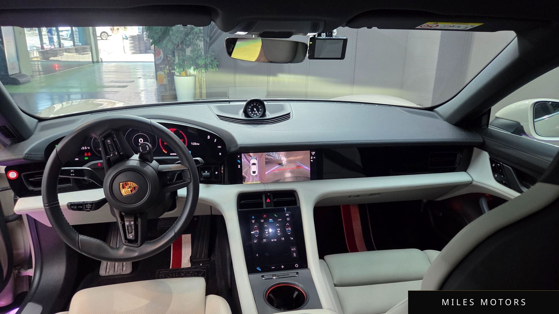 Porsche 타이칸 2021 — миниатюра 12