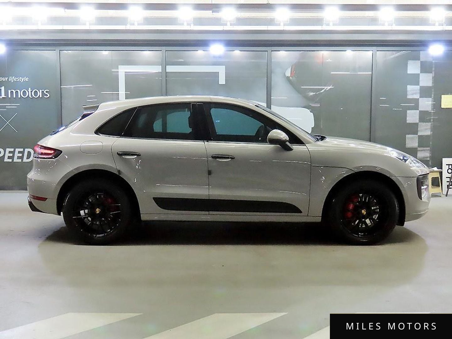 Porsche Macan 2020 — миниатюра 5