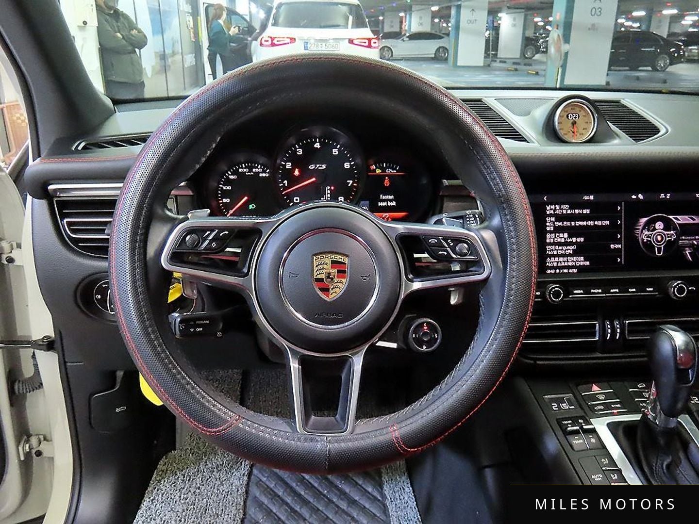 Porsche Macan 2020 — миниатюра 7