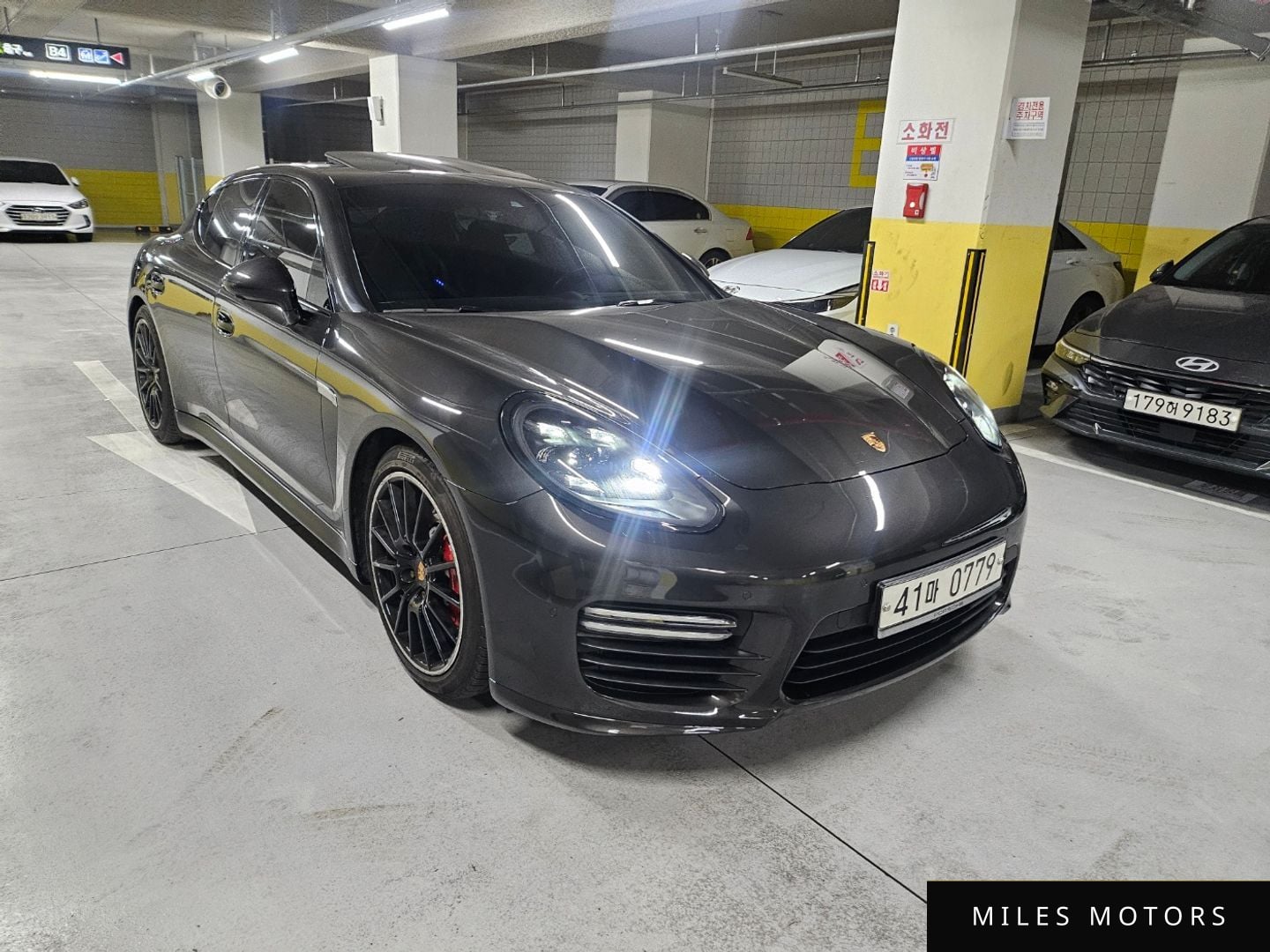 Porsche Panamera 2016 — фото 1 из 12