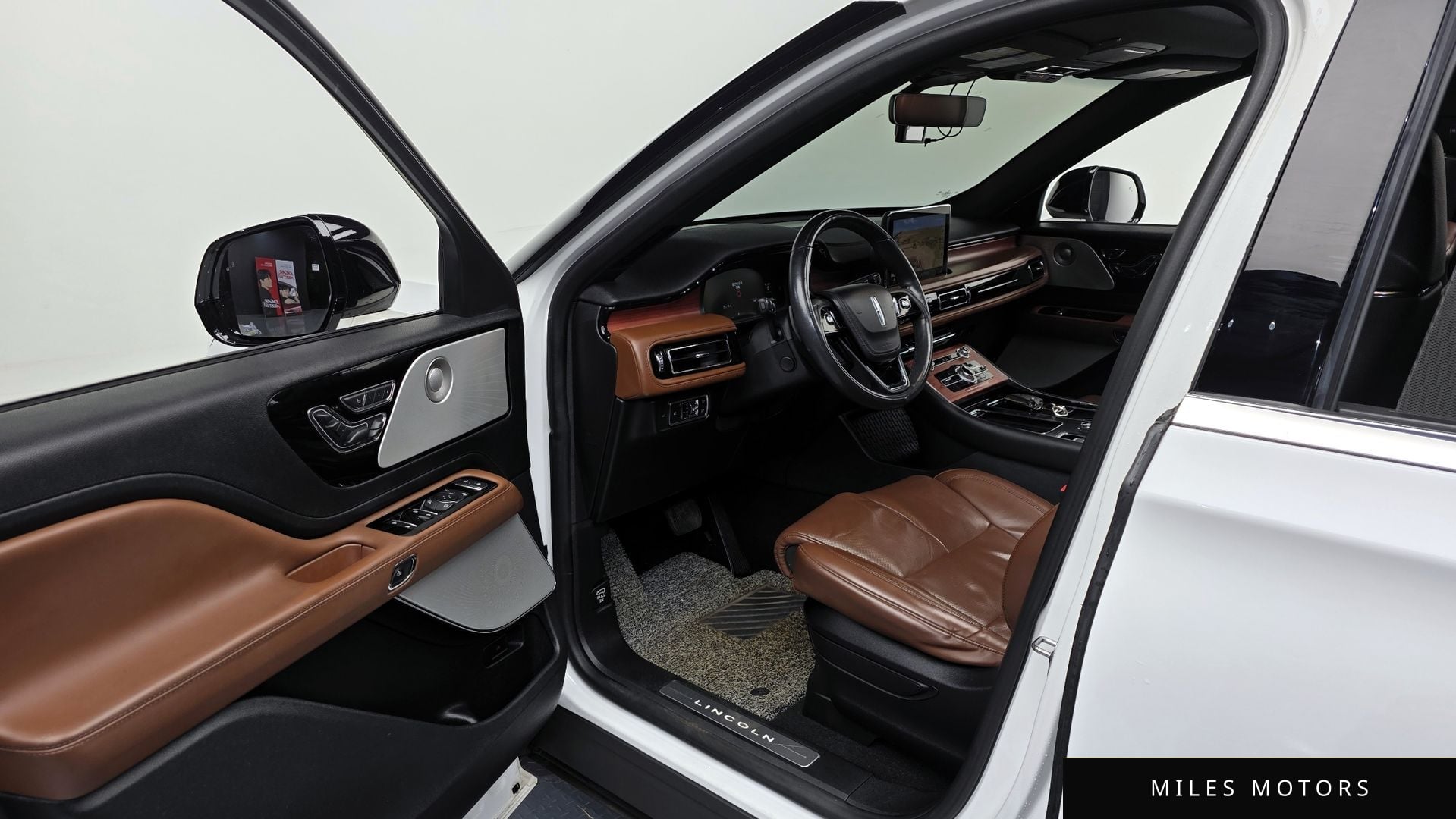 Lincoln Aviator 2021 — миниатюра 10