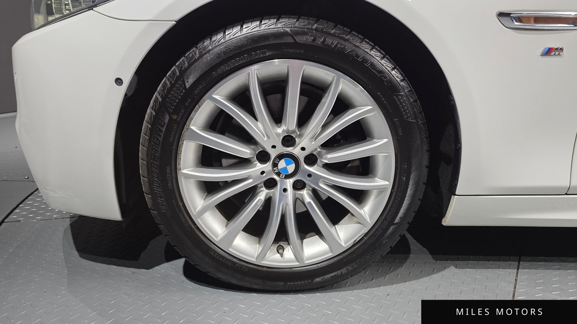 BMW 5 Series (F10) 2016 — миниатюра 5