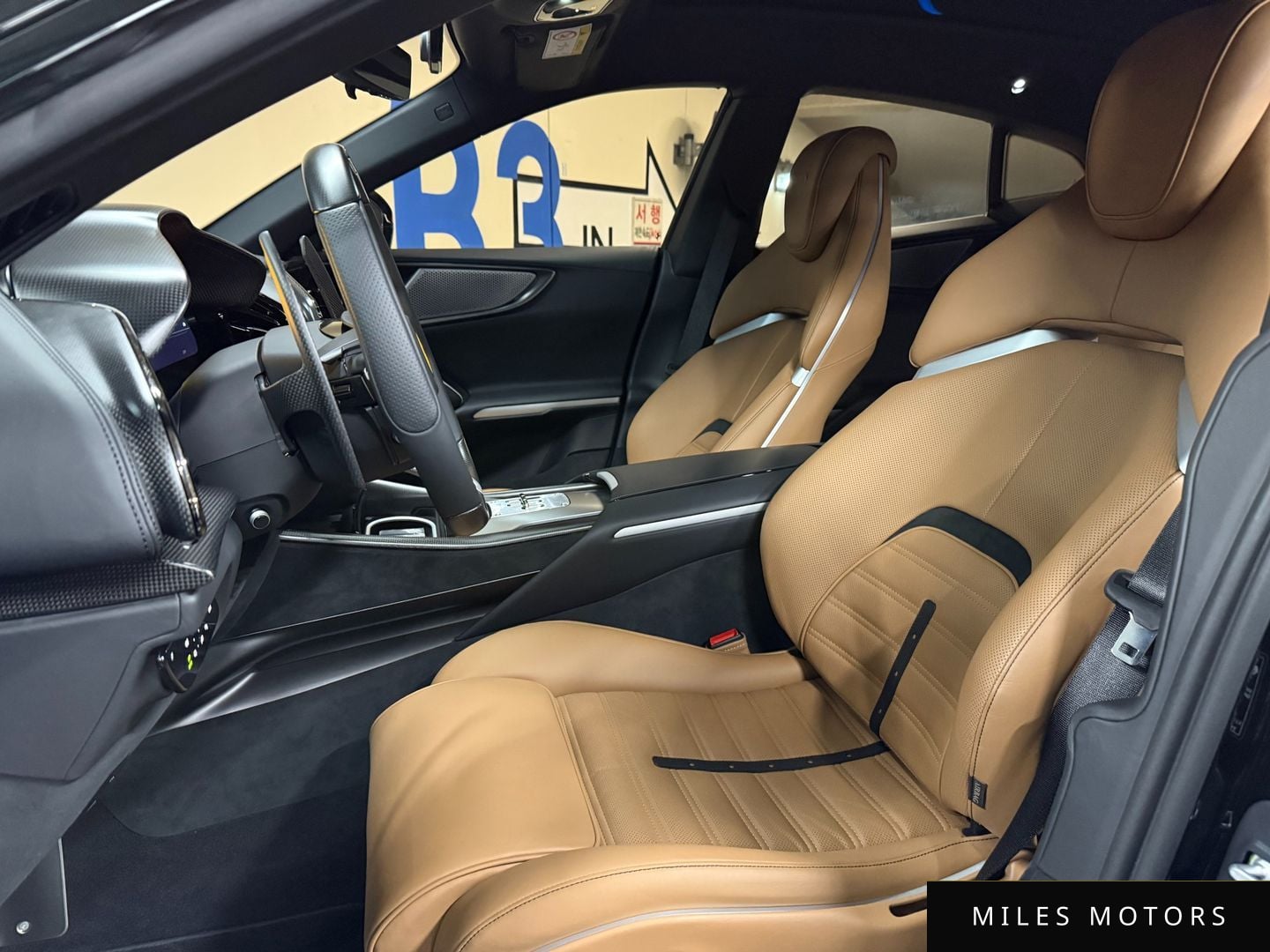 Ferrari 푸로산게 2025 — миниатюра 10