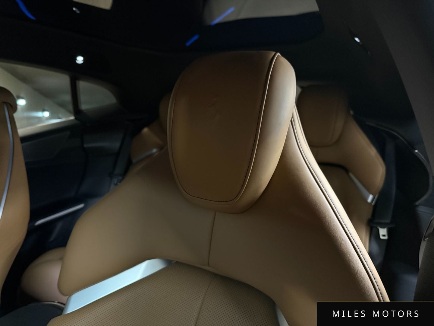 Ferrari 푸로산게 2025 — миниатюра 17