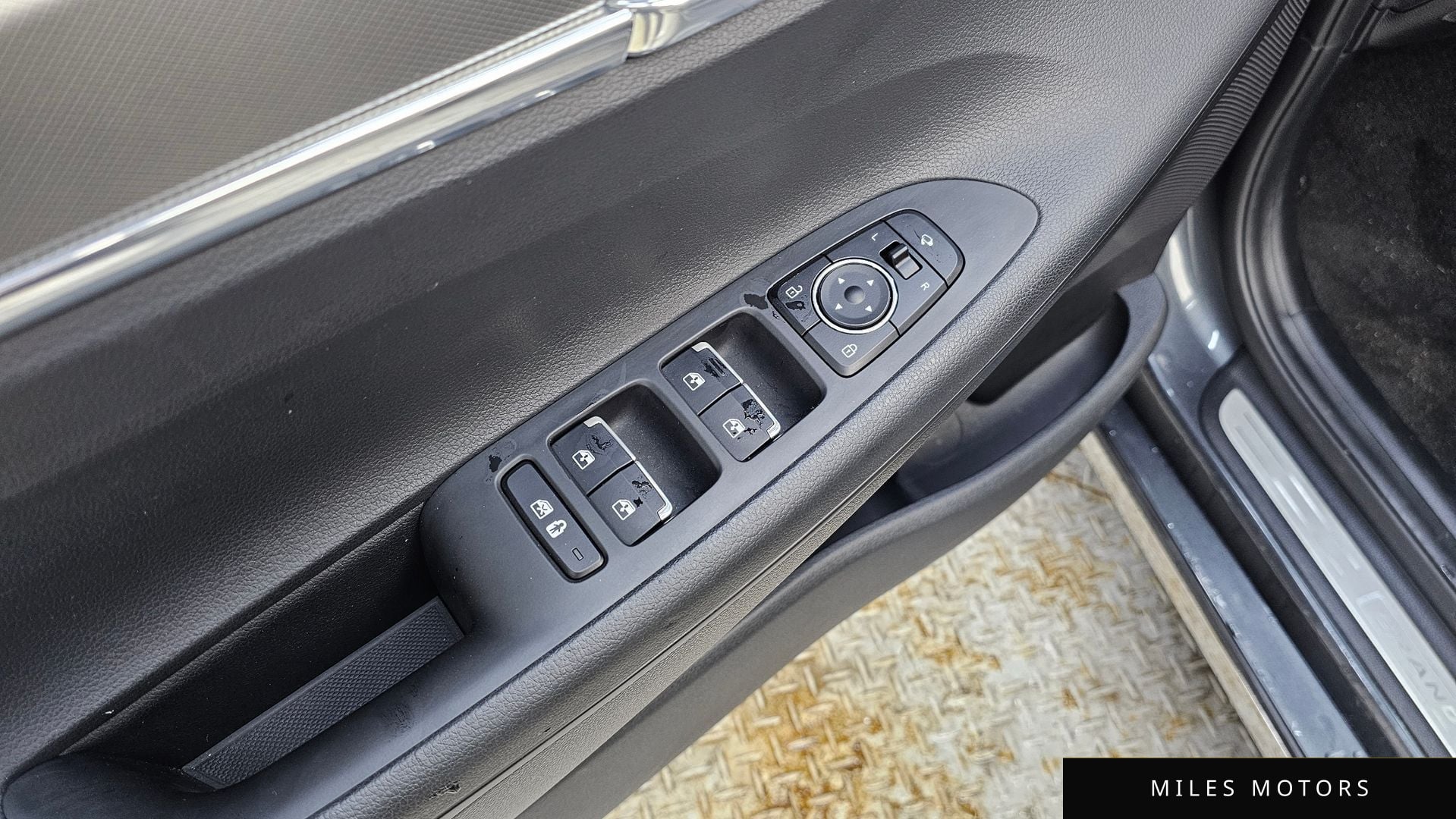 Hyundai 뉴 그랜저 IG 2023 — миниатюра 16